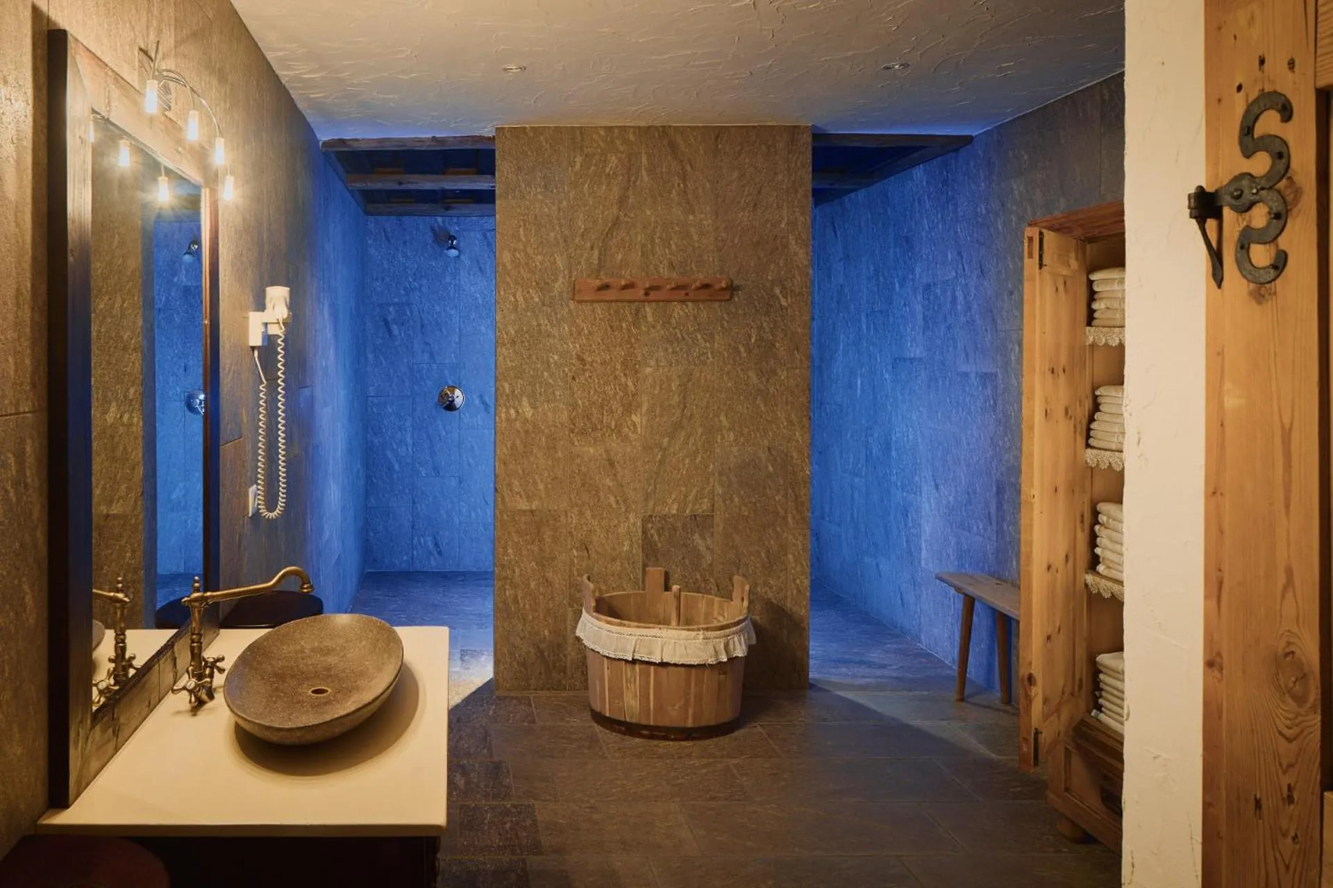 Shower in Residence Rosarela