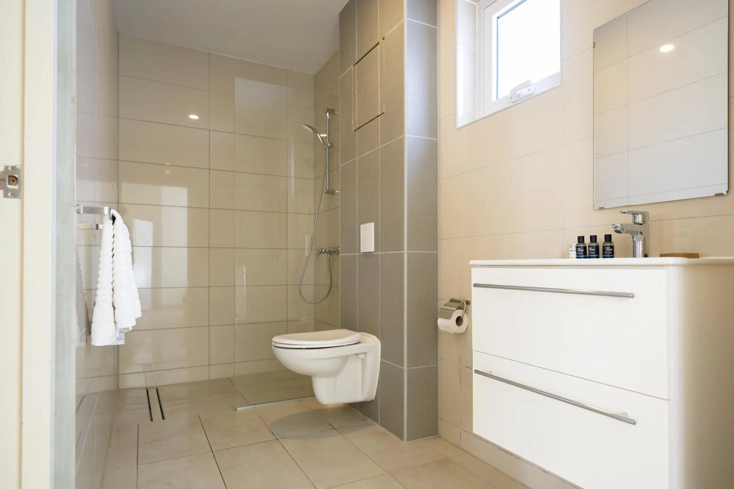 Shower in MERAKII SEAVIEW ESCAPE CURACAO