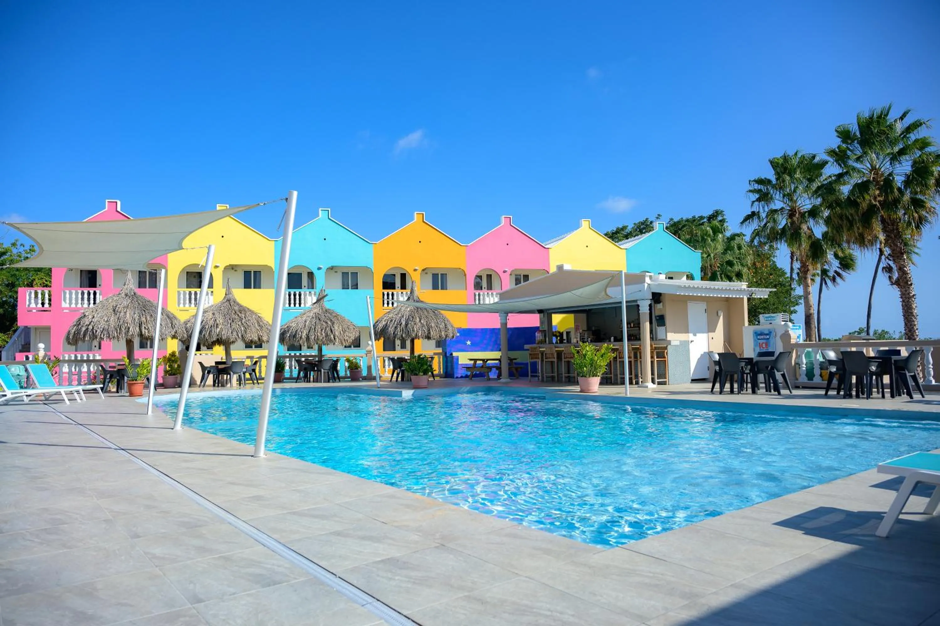 Pool view in MERAKII SEAVIEW ESCAPE CURACAO