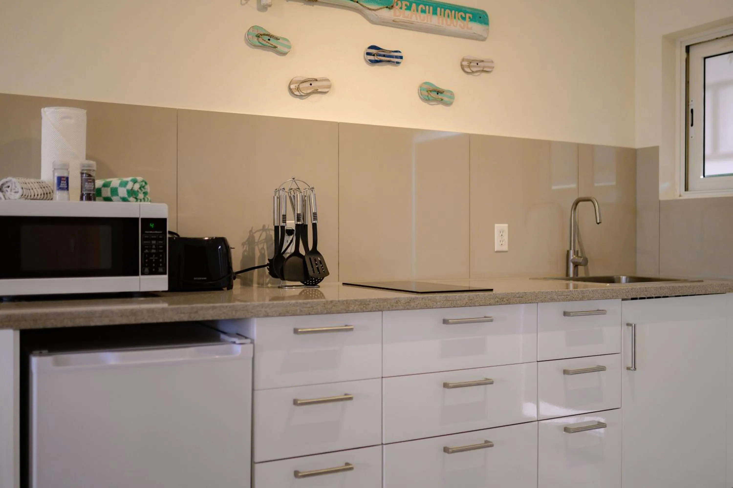 microwave in MERAKII SEAVIEW ESCAPE CURACAO