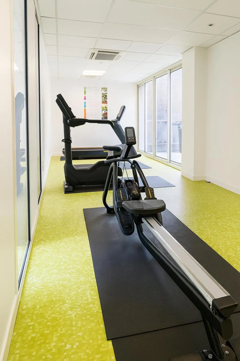 Fitness centre/facilities in Kyriad Clermont-Ferrand-Sud - La Pardieu