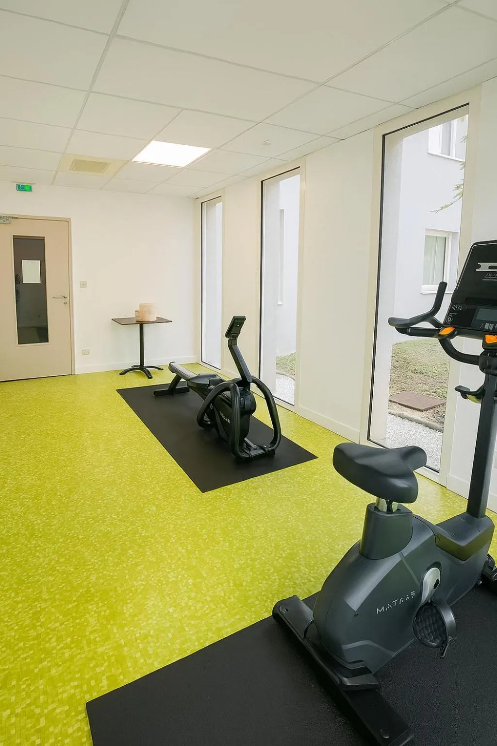 Fitness centre/facilities in Kyriad Clermont-Ferrand-Sud - La Pardieu