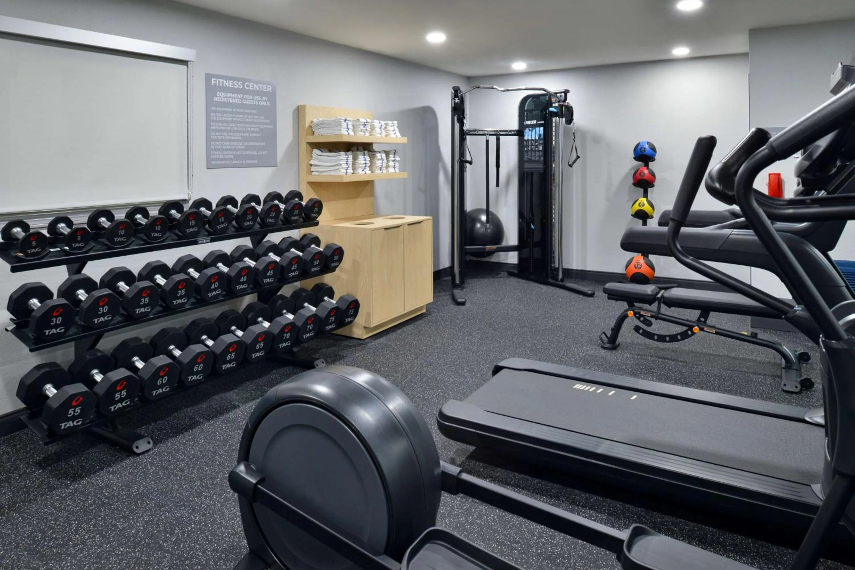 Fitness centre/facilities in Spark By Hilton Dallas Medical District Love Field