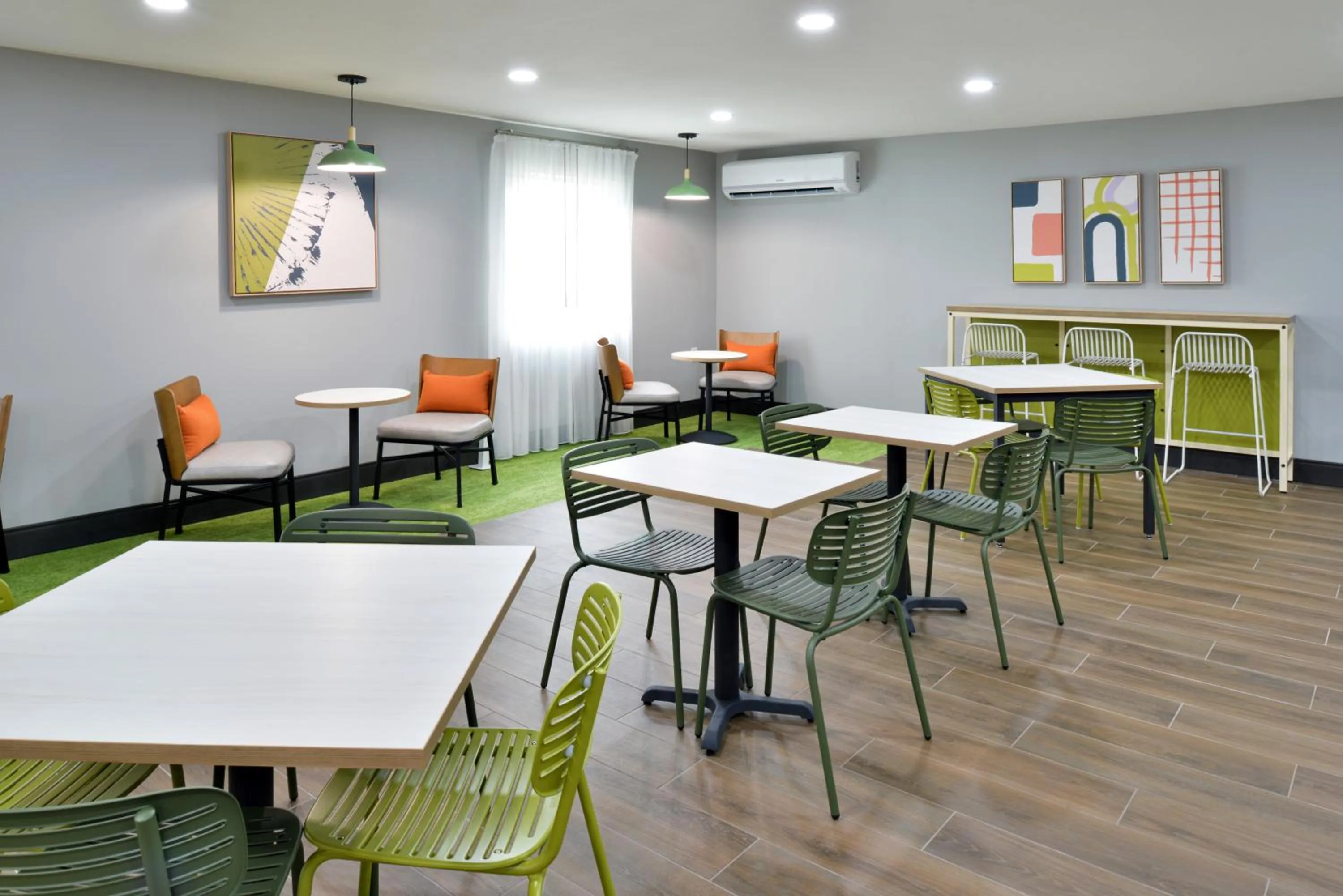 Breakfast in Spark By Hilton Dallas Medical District Love Field