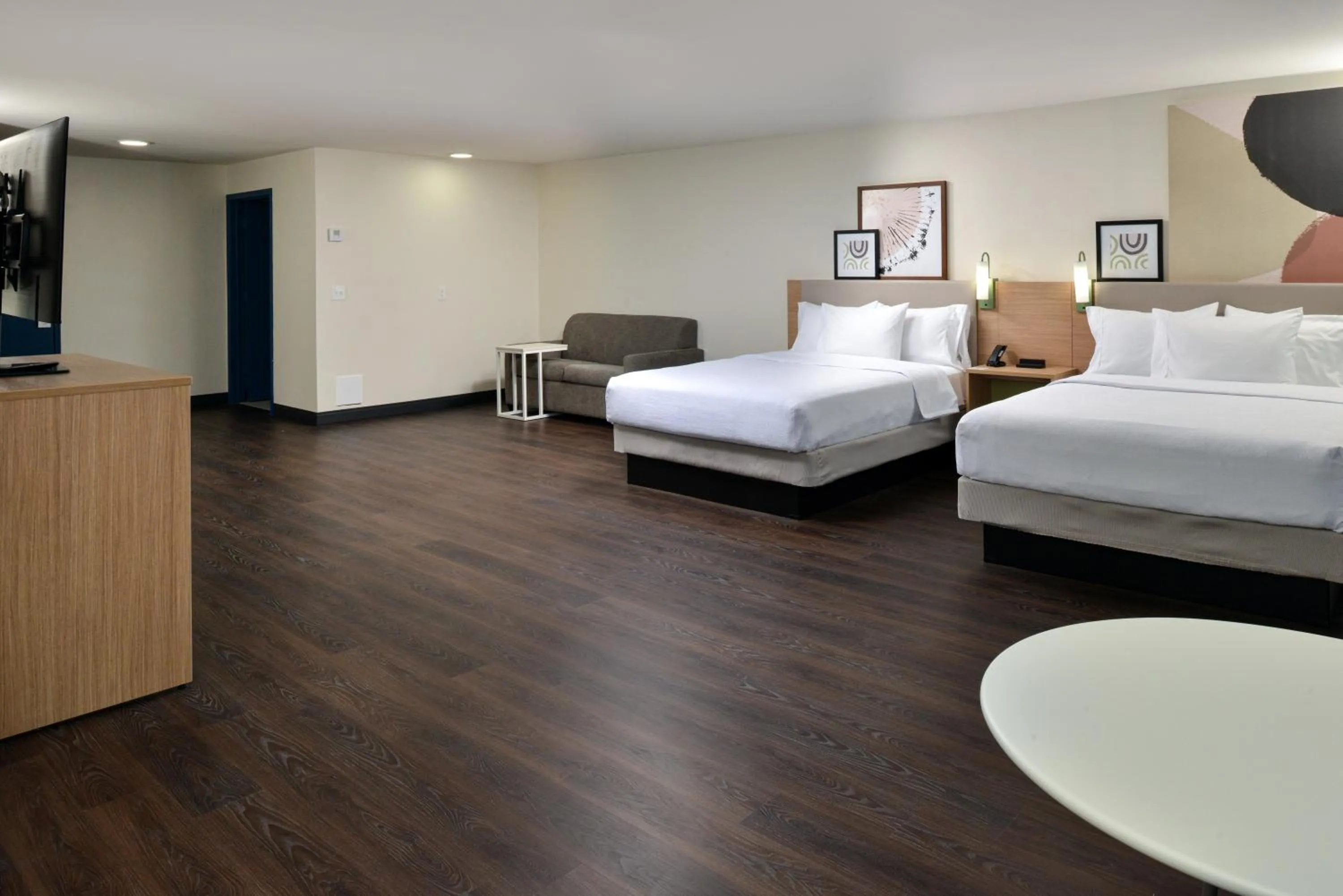 Bedroom, Bed in Spark By Hilton Dallas Medical District Love Field