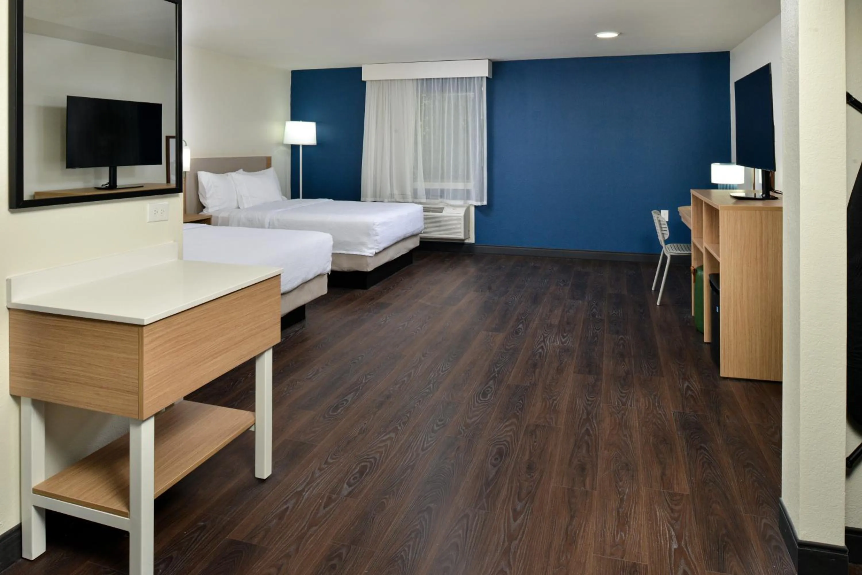 Bedroom, Bed in Spark By Hilton Dallas Medical District Love Field