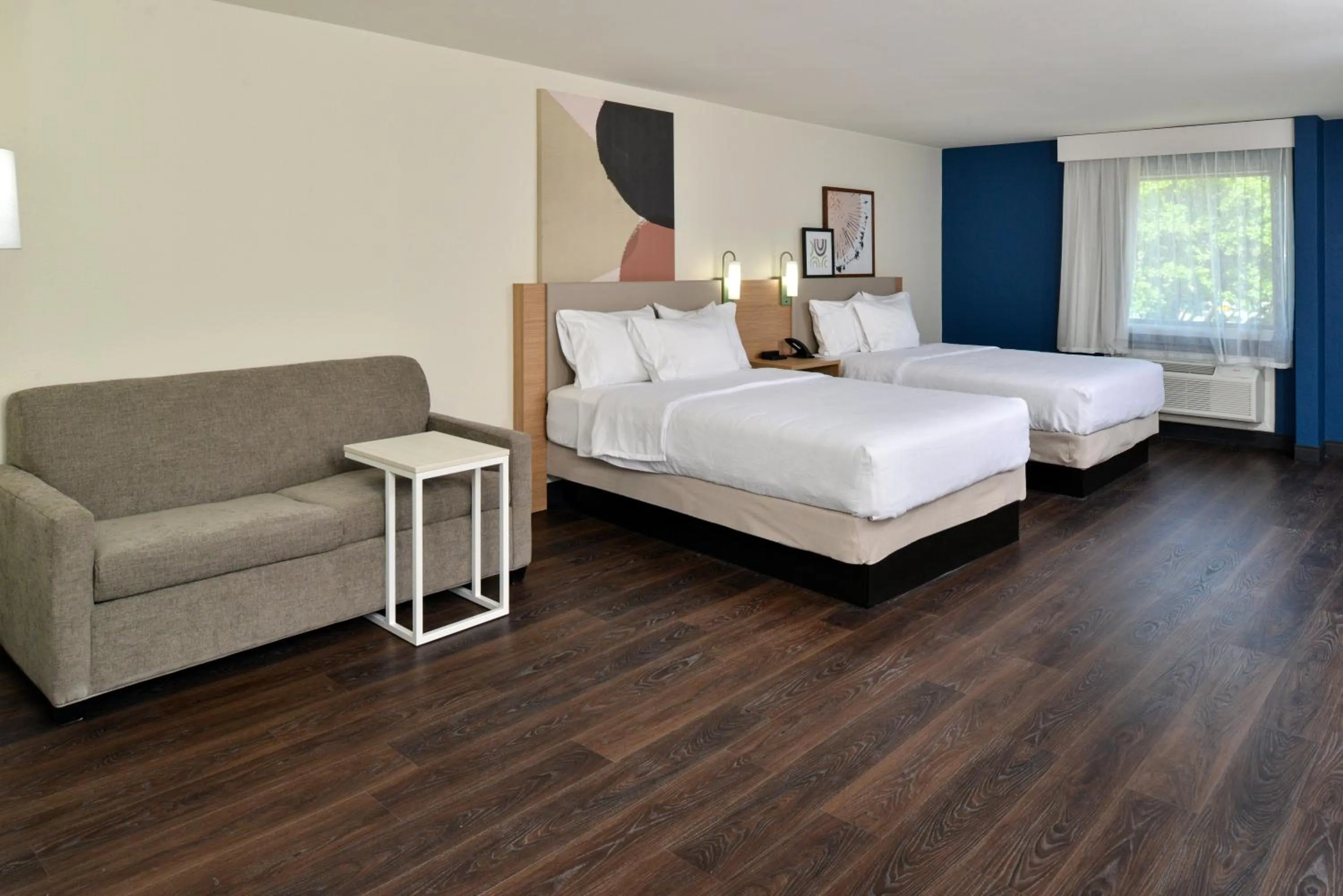 Bedroom, Bed in Spark By Hilton Dallas Medical District Love Field