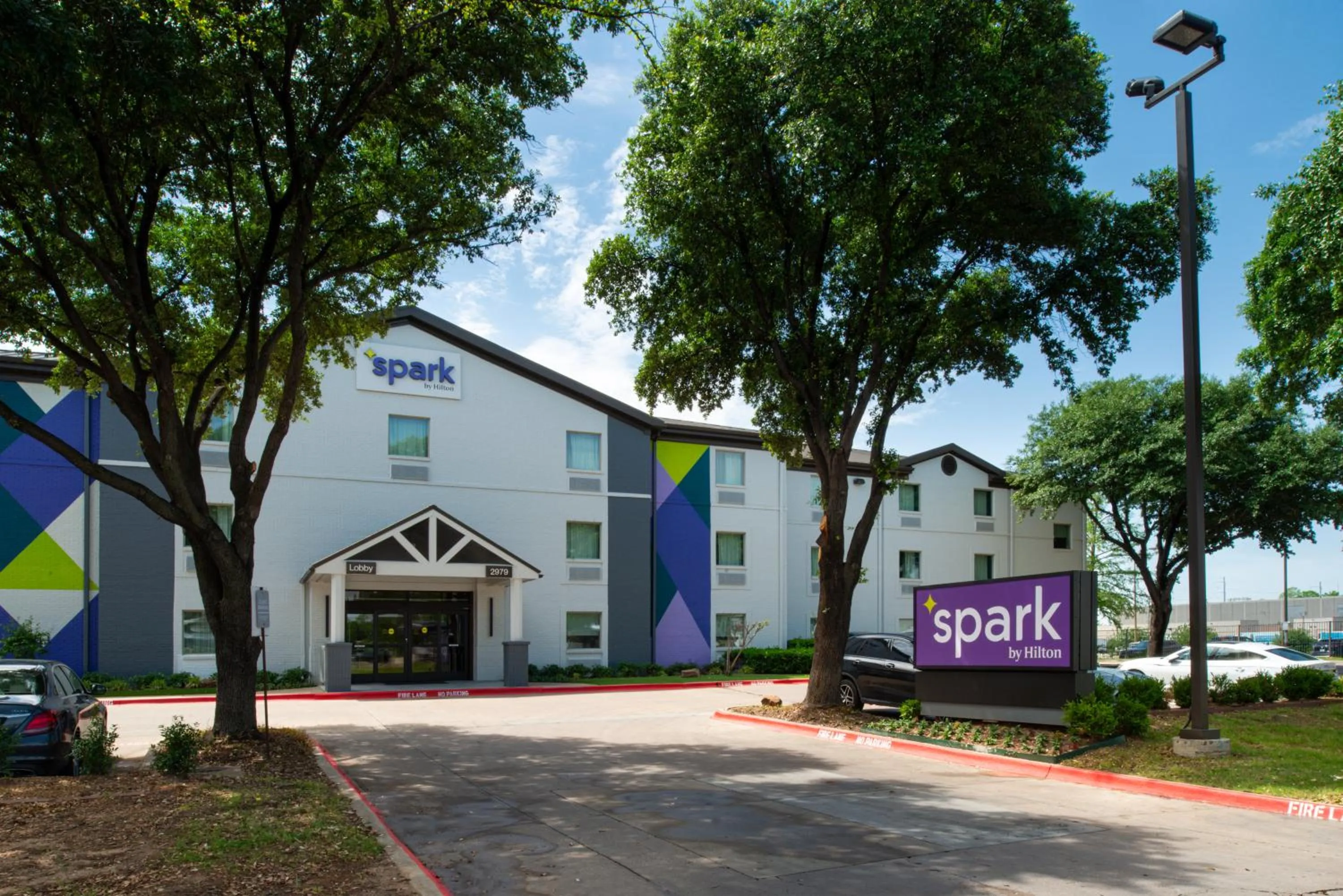Property building in Spark By Hilton Dallas Medical District Love Field