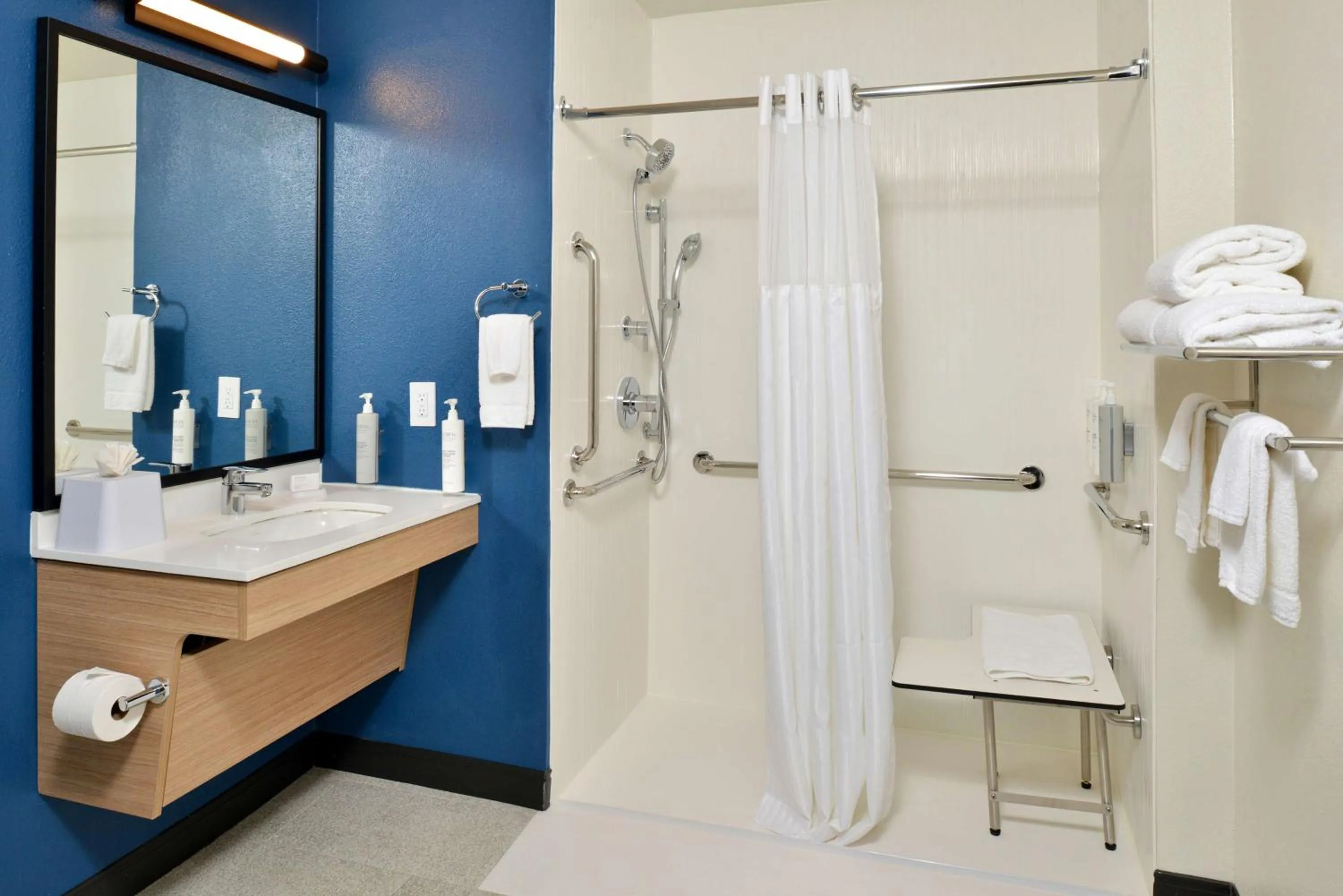 Bathroom in Spark By Hilton Dallas Medical District Love Field