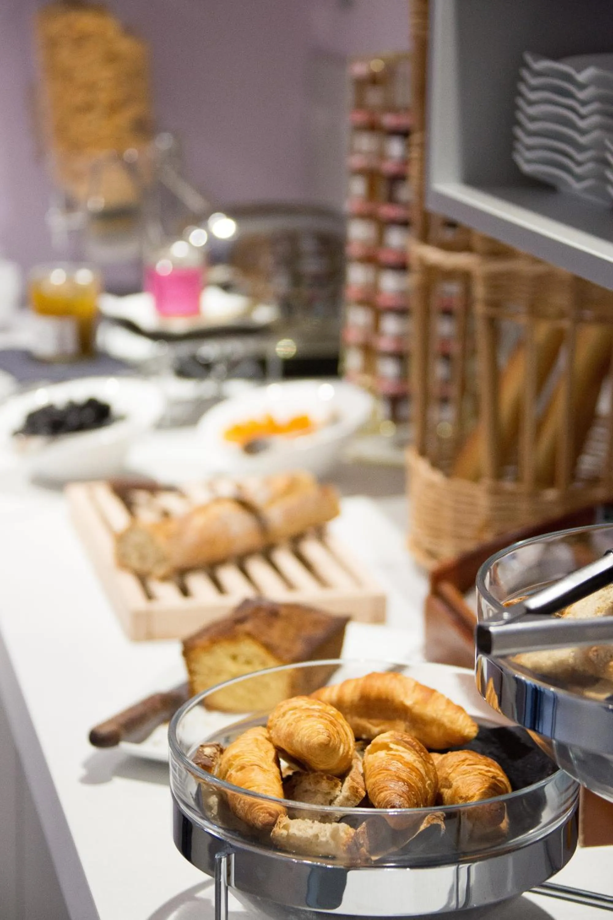 Breakfast in Logis Hôtel Le Beaulieu