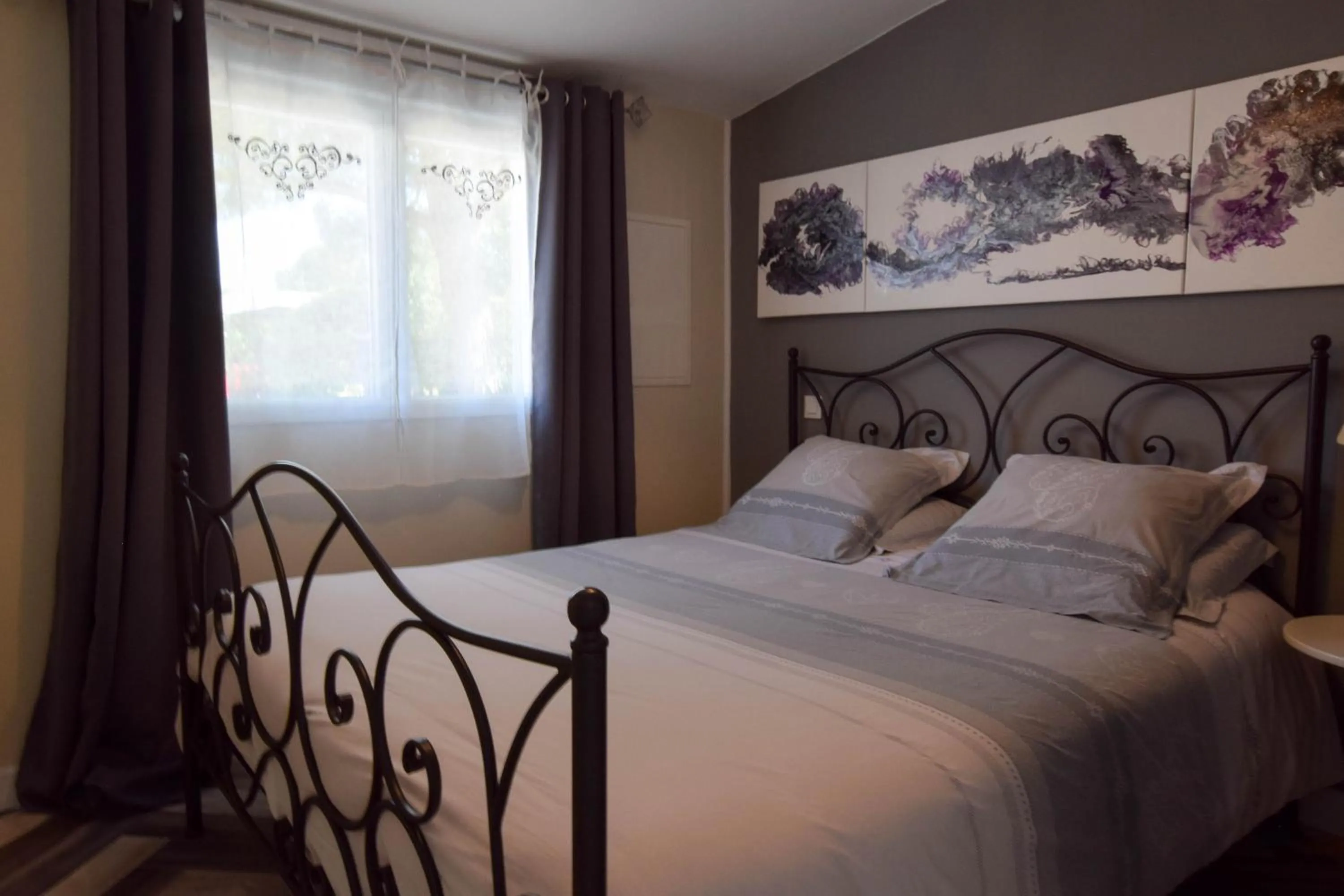 Bedroom, Bed in Le Comptoir des Ecoliers