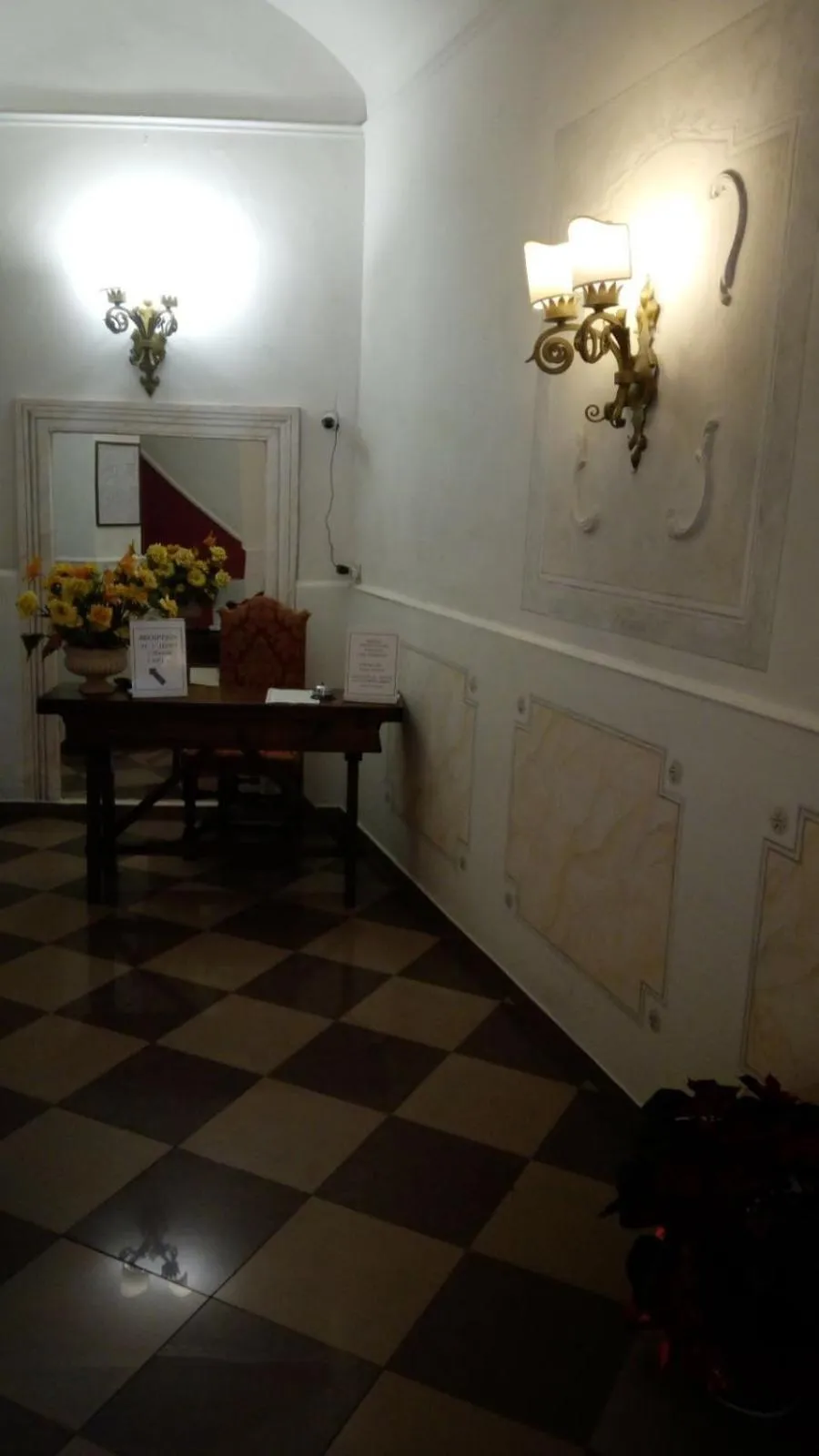 Restaurant/places to eat in Antico Hotel Moderno