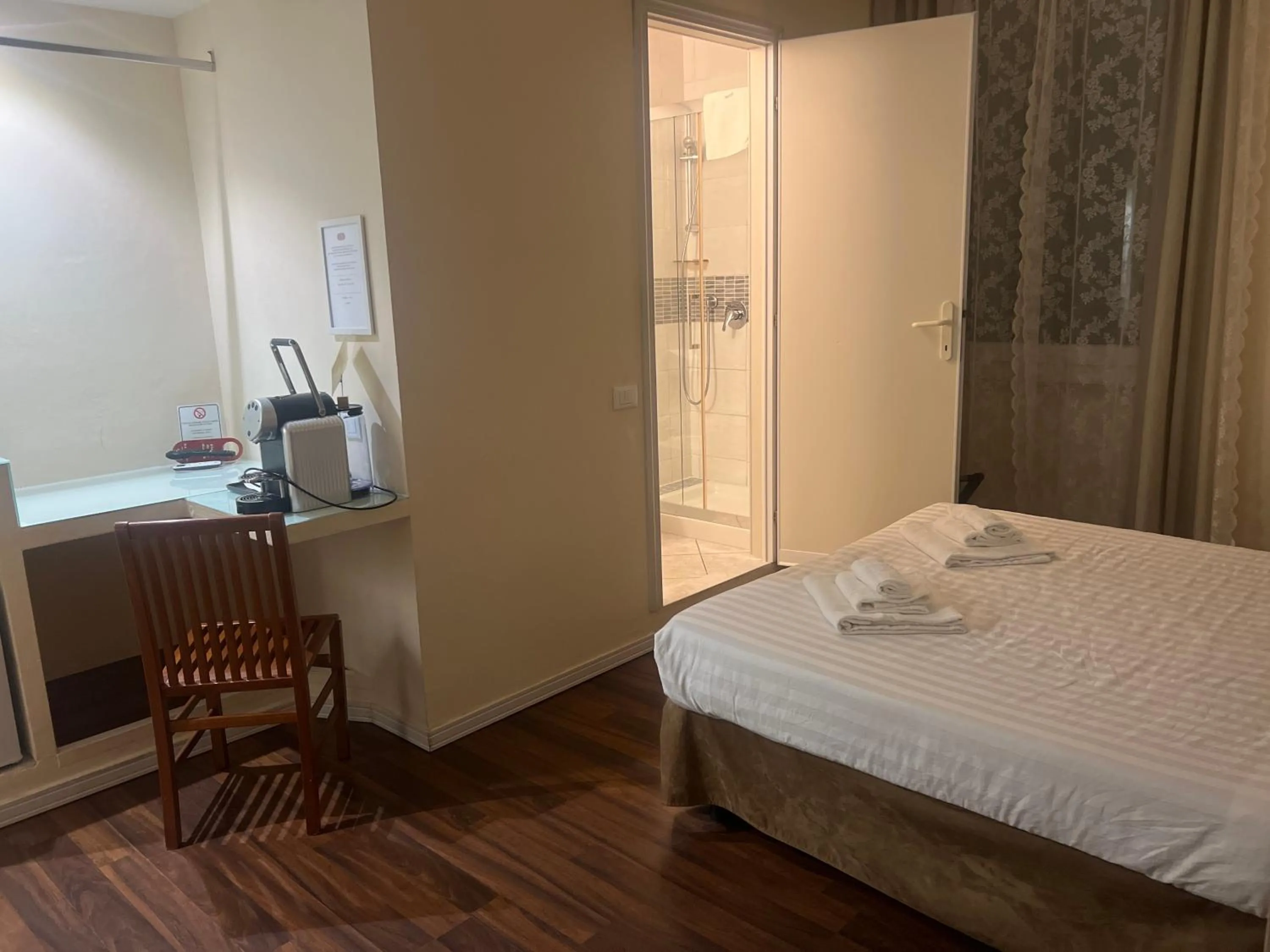Bedroom, Bed in Antico Hotel Moderno