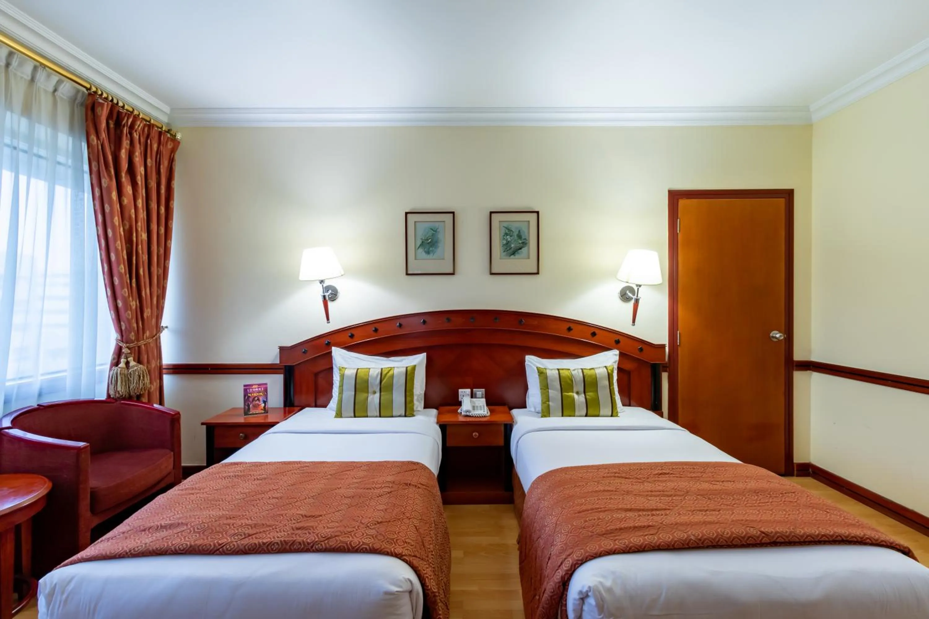 Photo of the whole room, Bed in City Palace Hotel