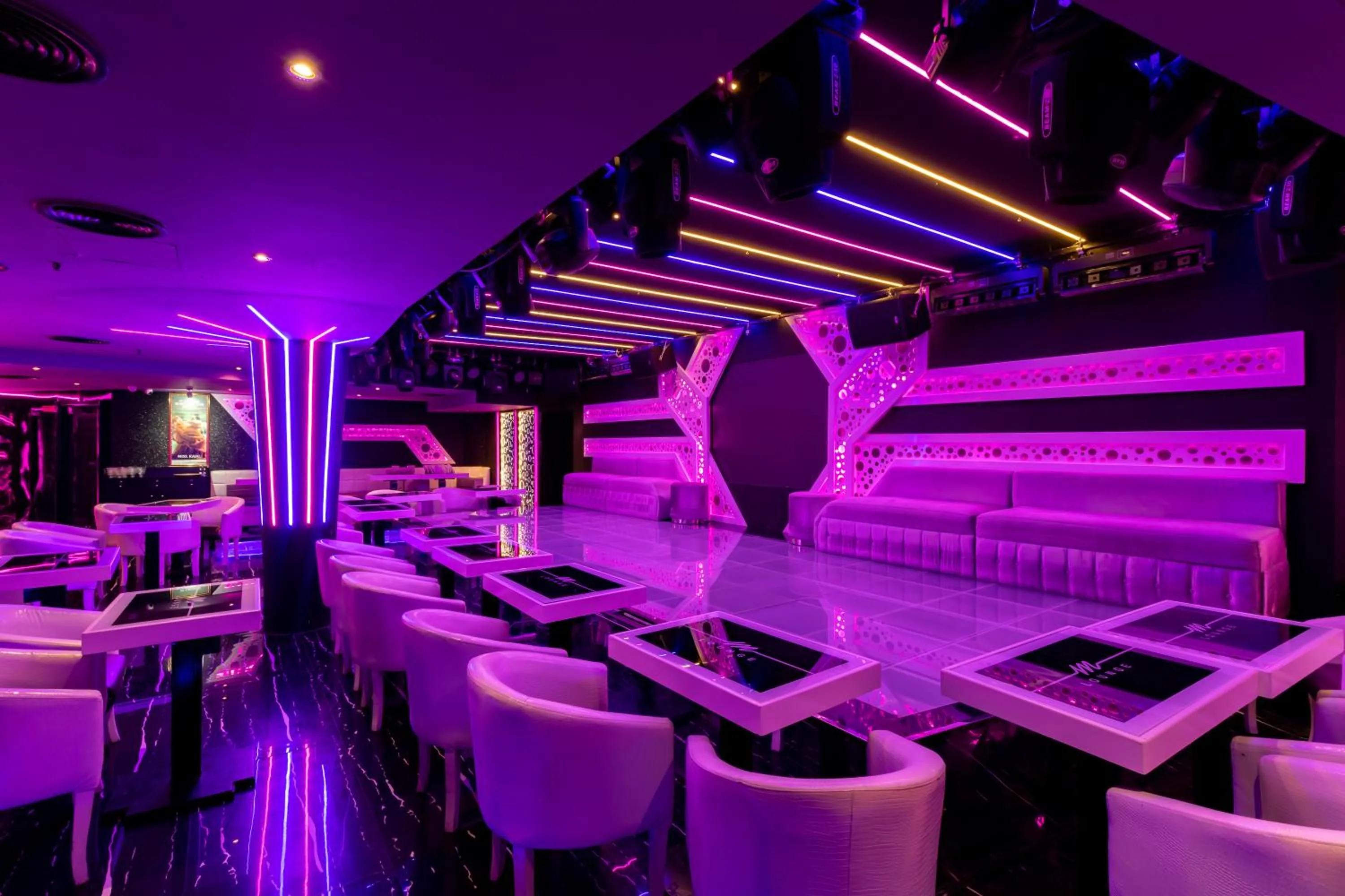 Nightclub / DJ in City Palace Hotel