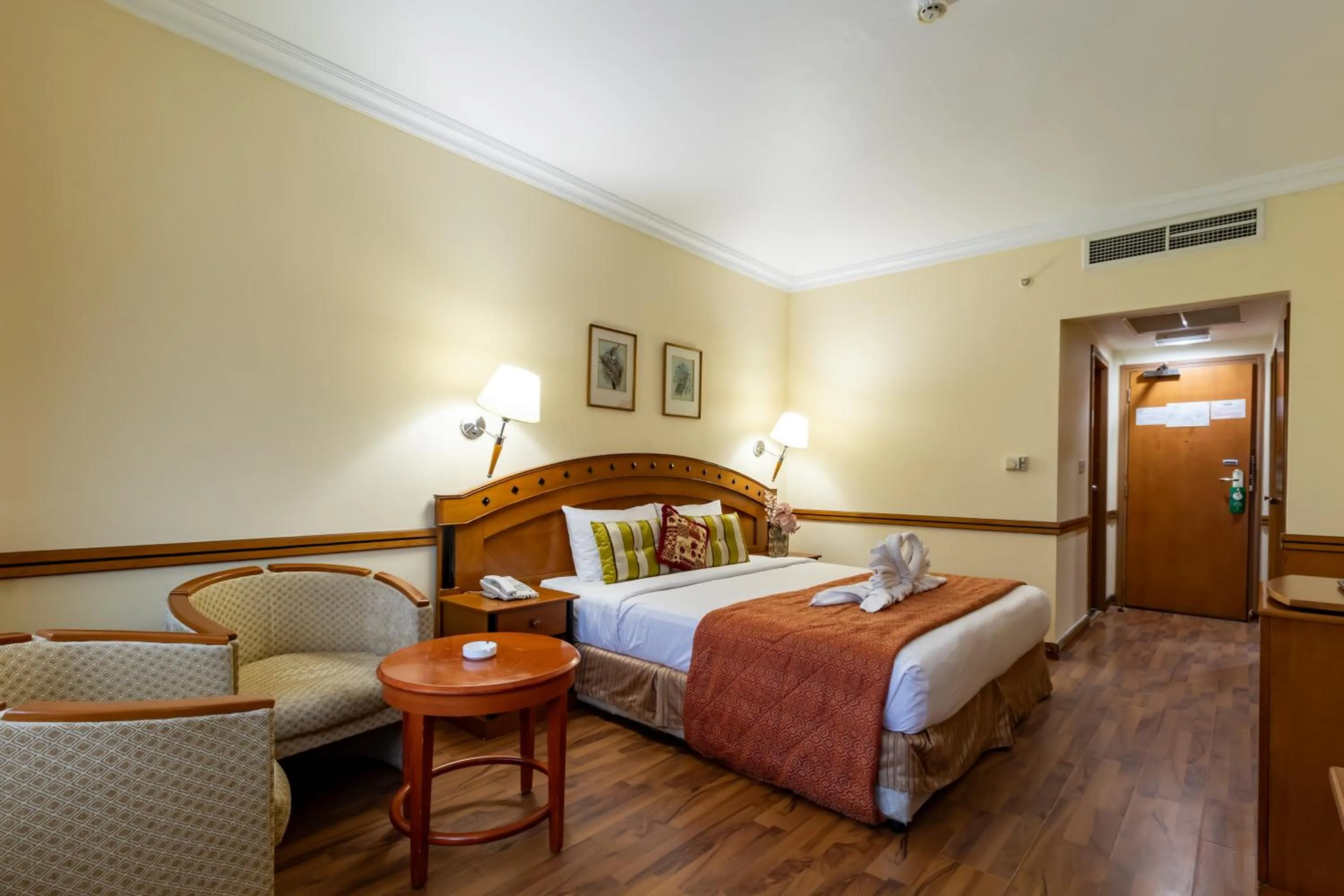 Bed in City Palace Hotel