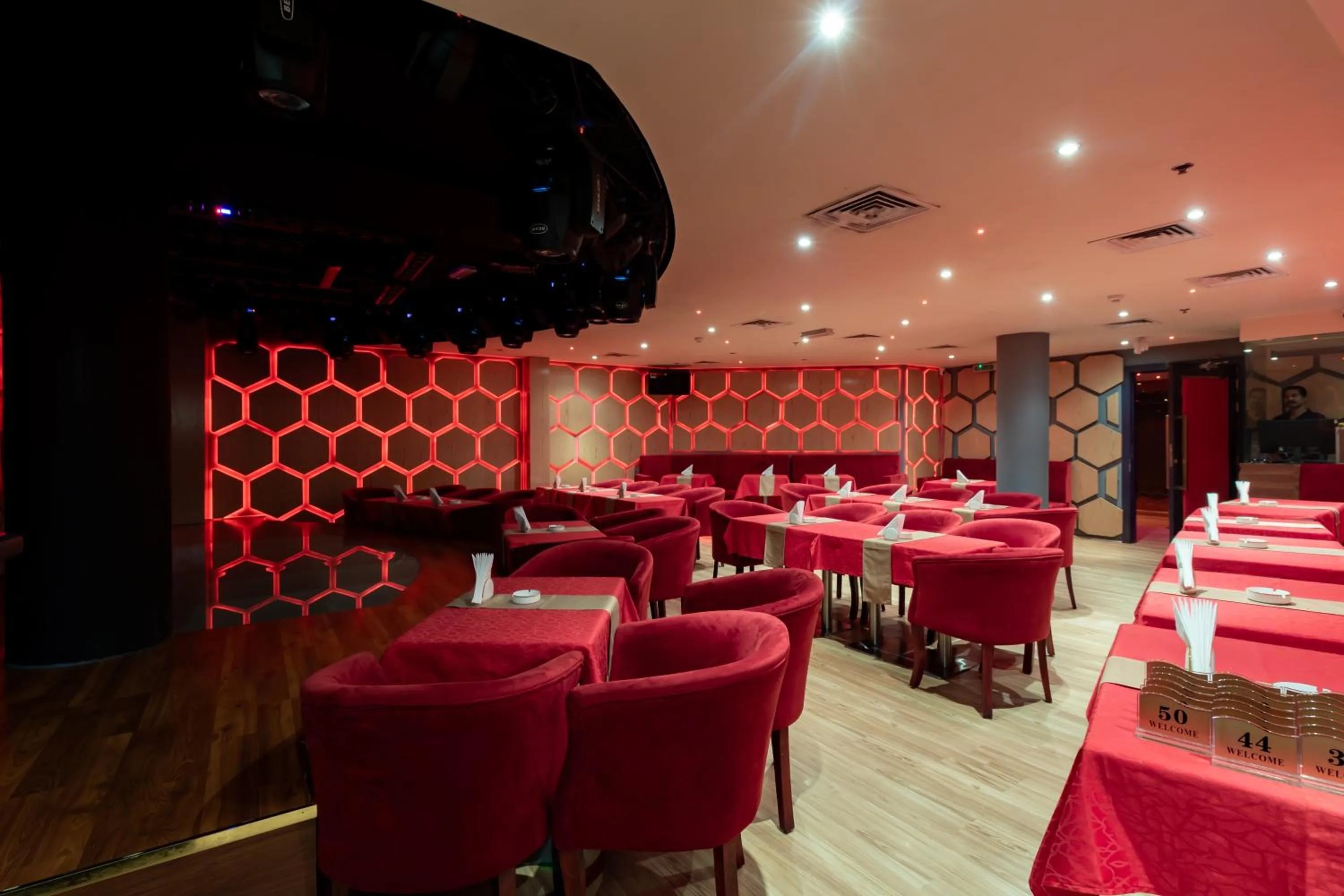 Nightclub / DJ in City Palace Hotel