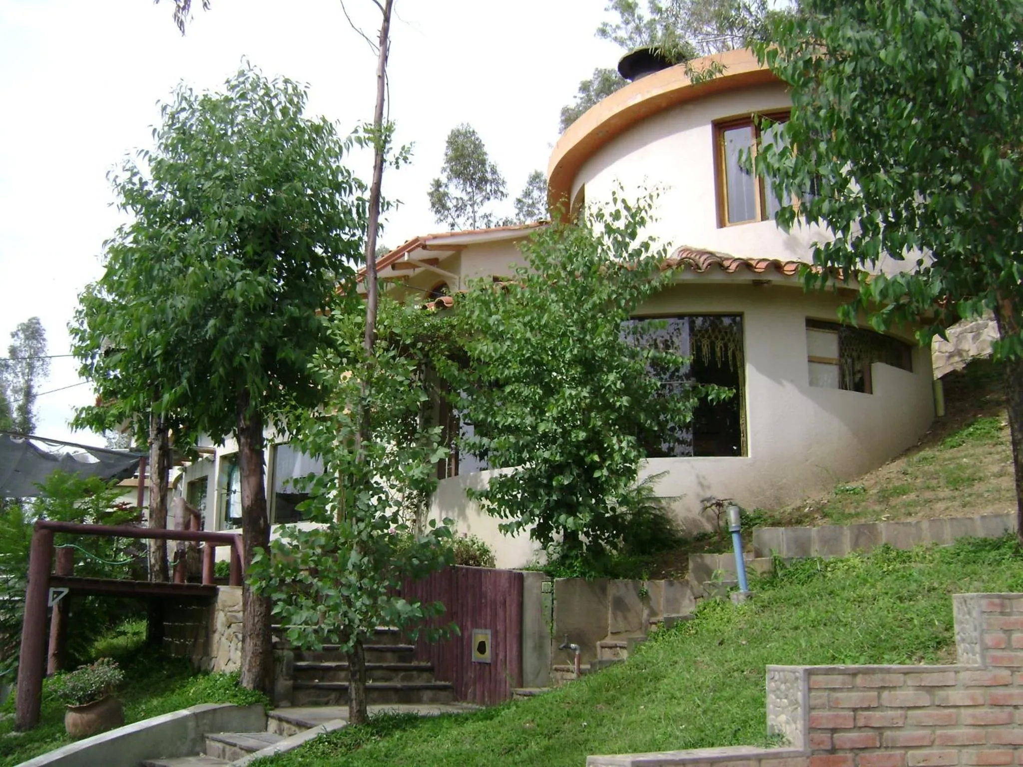 Facade/entrance in La Pasarela