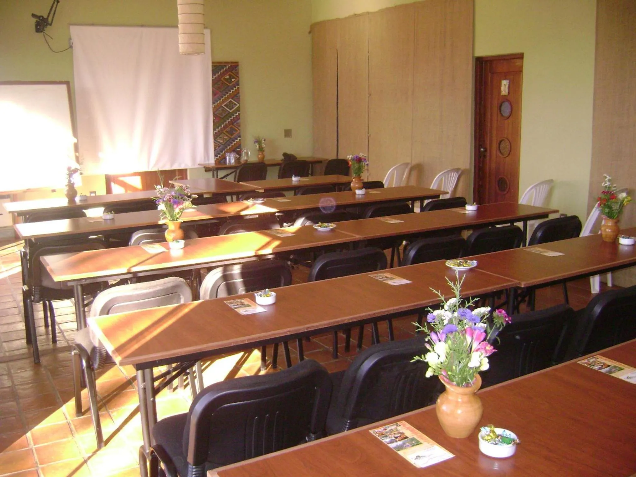 Business facilities in La Pasarela