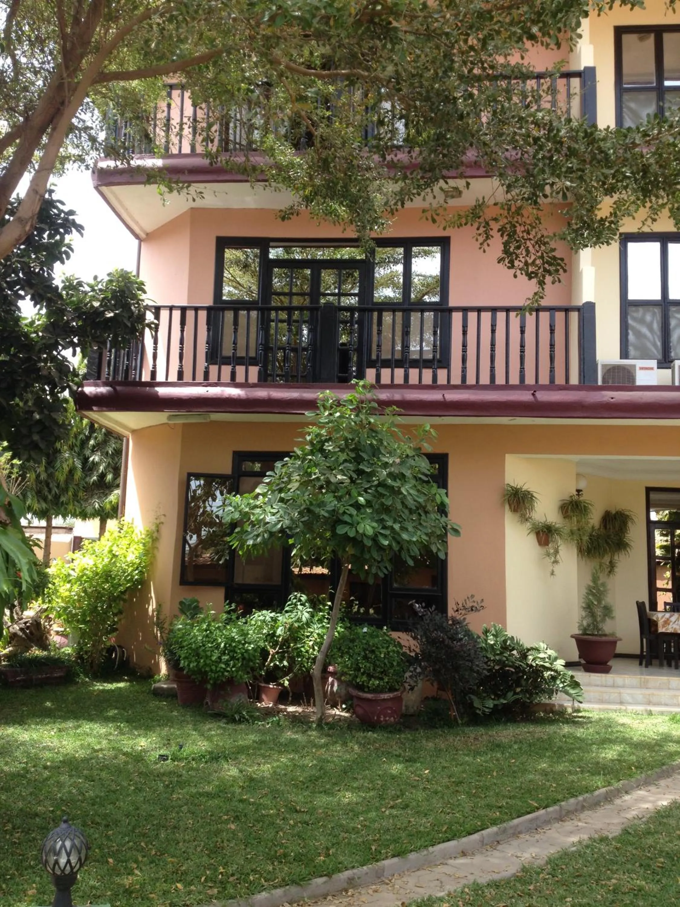 Property building in Roc Heights