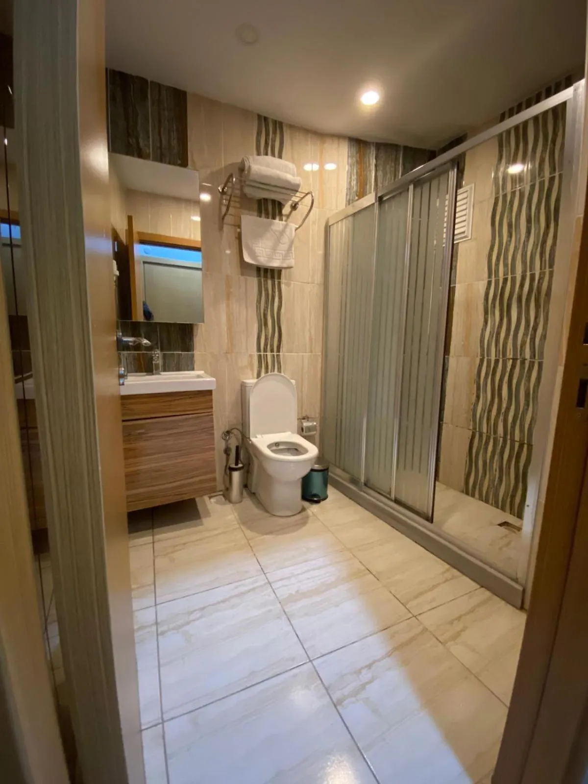 Shower in Riverland Suites Apart Hotel