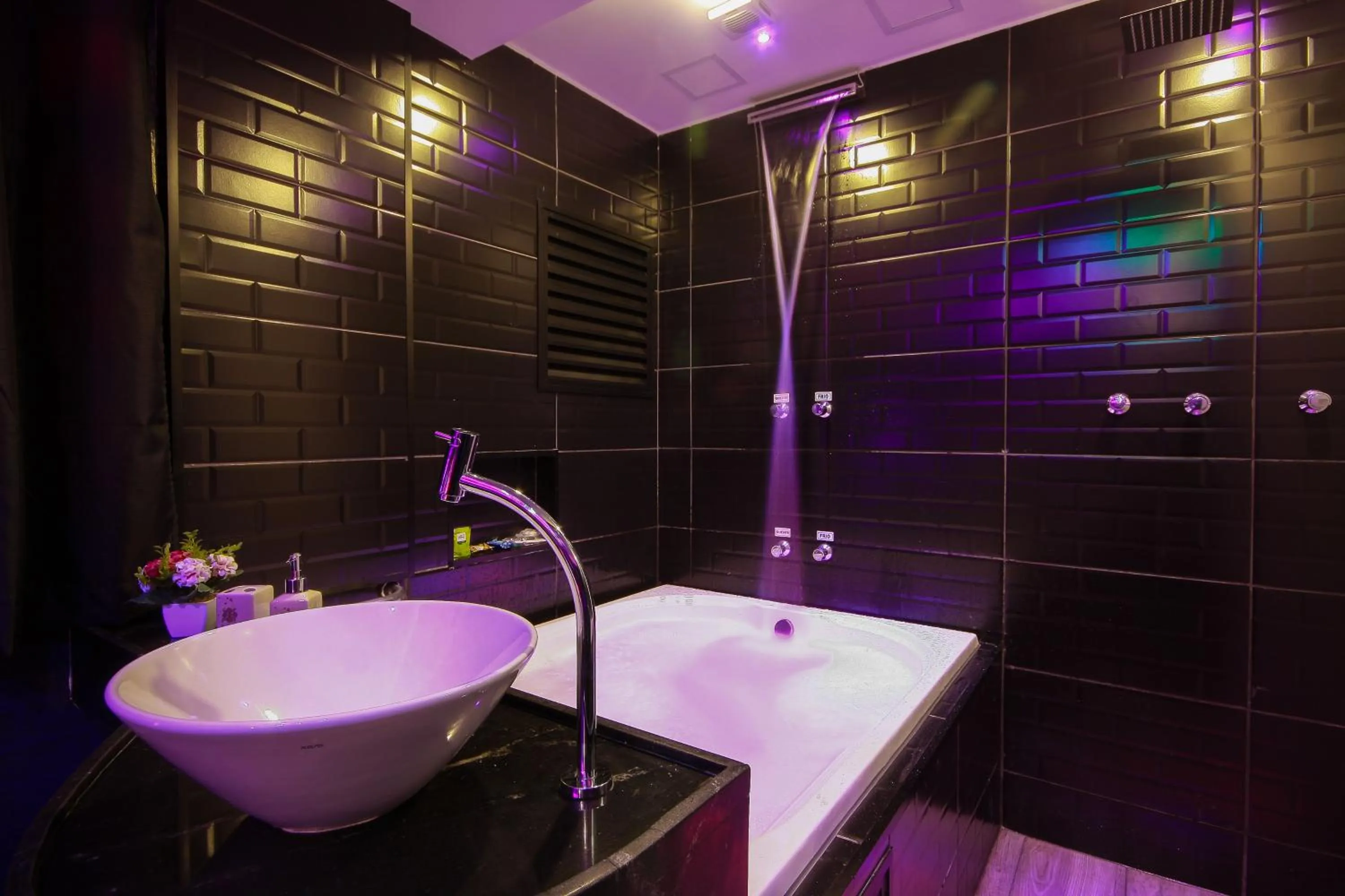 Hot Tub in Adrenalina Motel Itaquera - Arena Corinthians