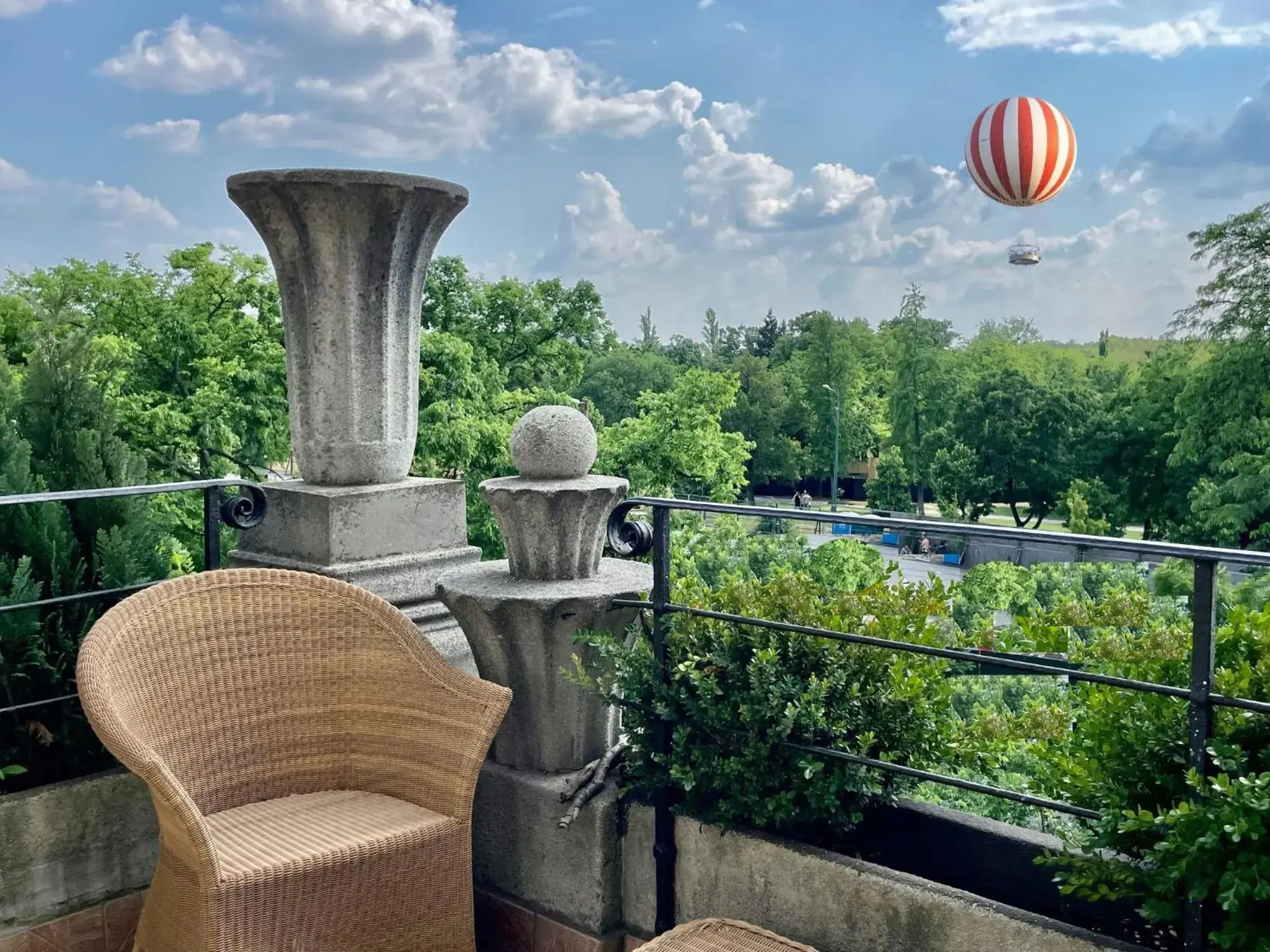 Villa with terrace overlooking the city park Villa with terrace overlooking the city park