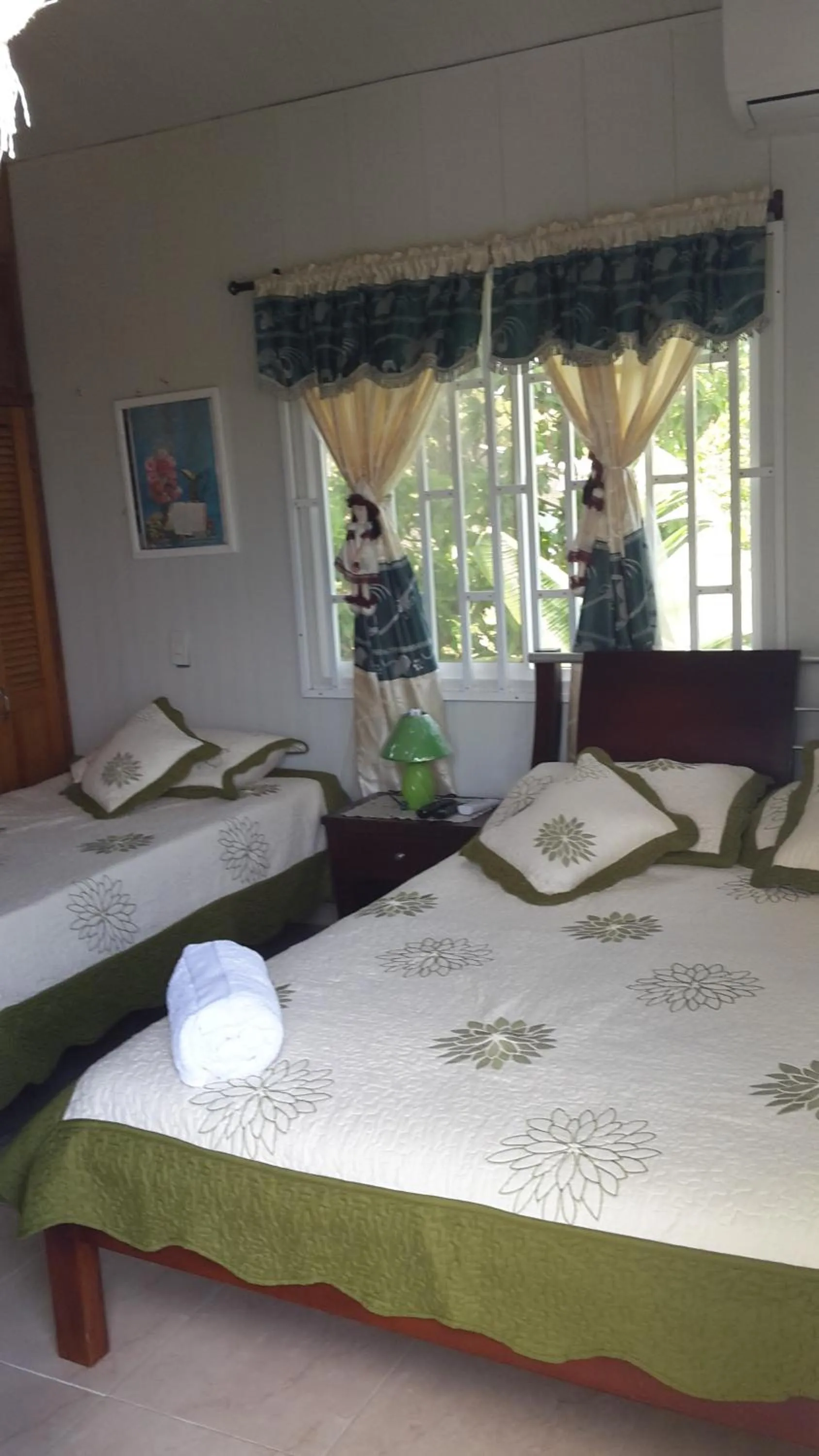 Property building, Bed in Posada Nativa Atardecer Isleño