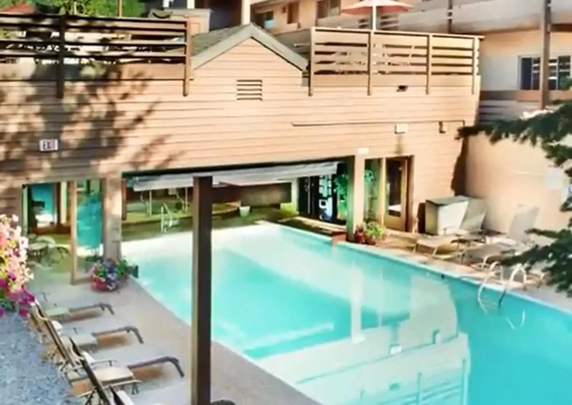 Swimming pool in GetAways at Eagle Point Resort