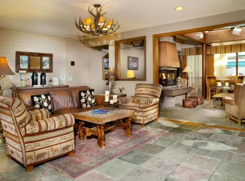 Lobby or reception in GetAways at Eagle Point Resort