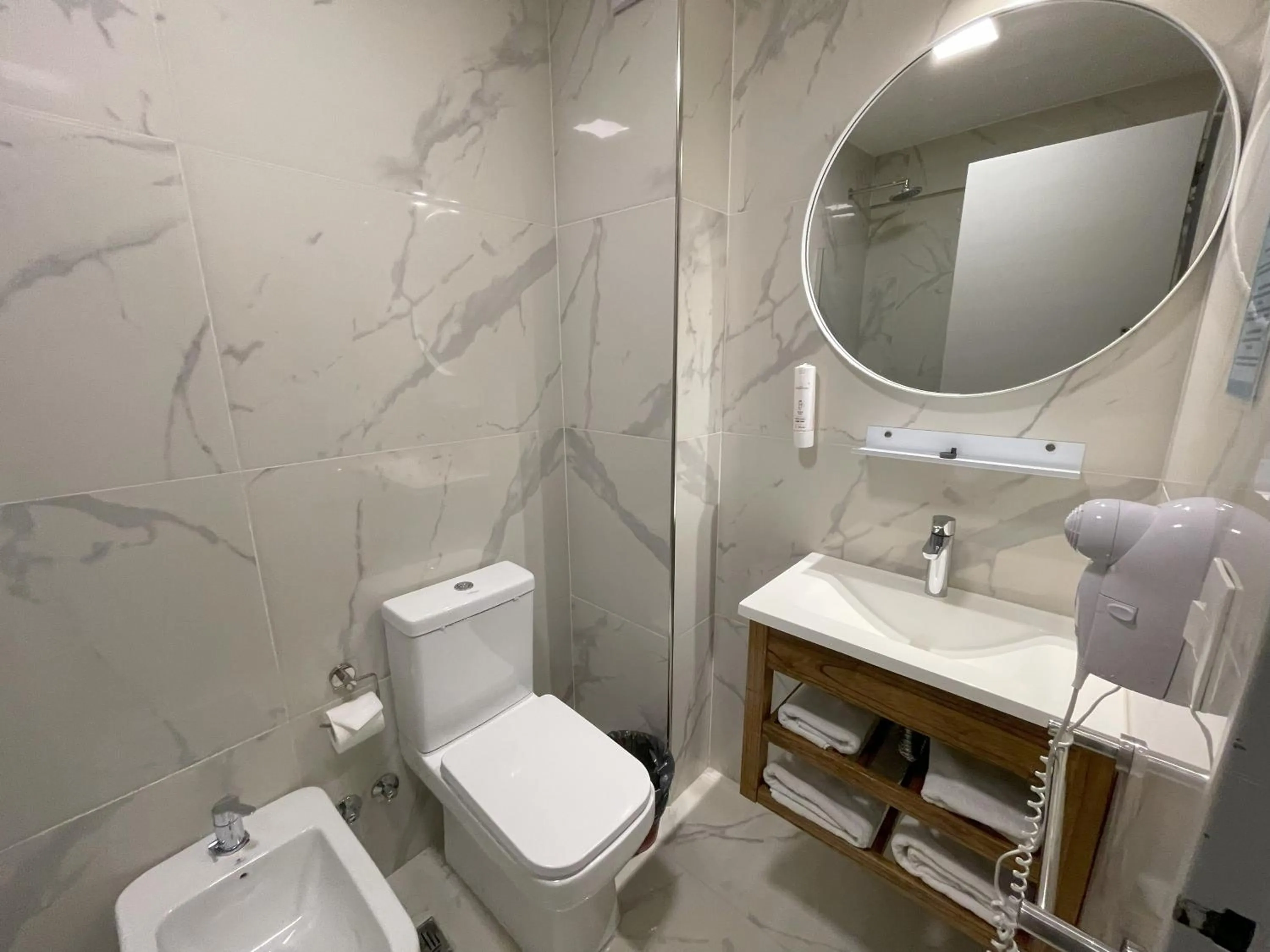 Bathroom in Hotel 8 de Octubre