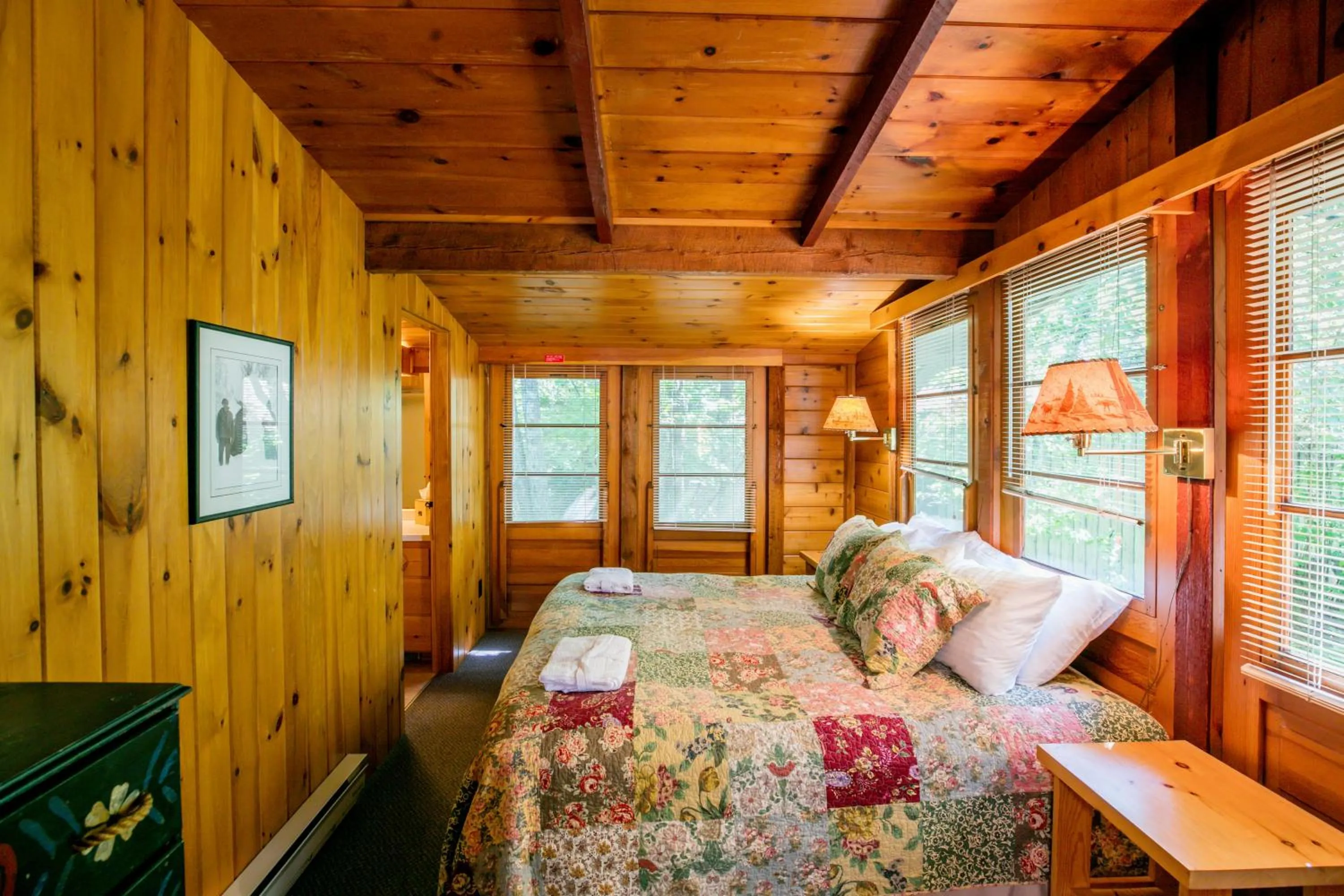 Bedroom in Ludlow's Island Resort