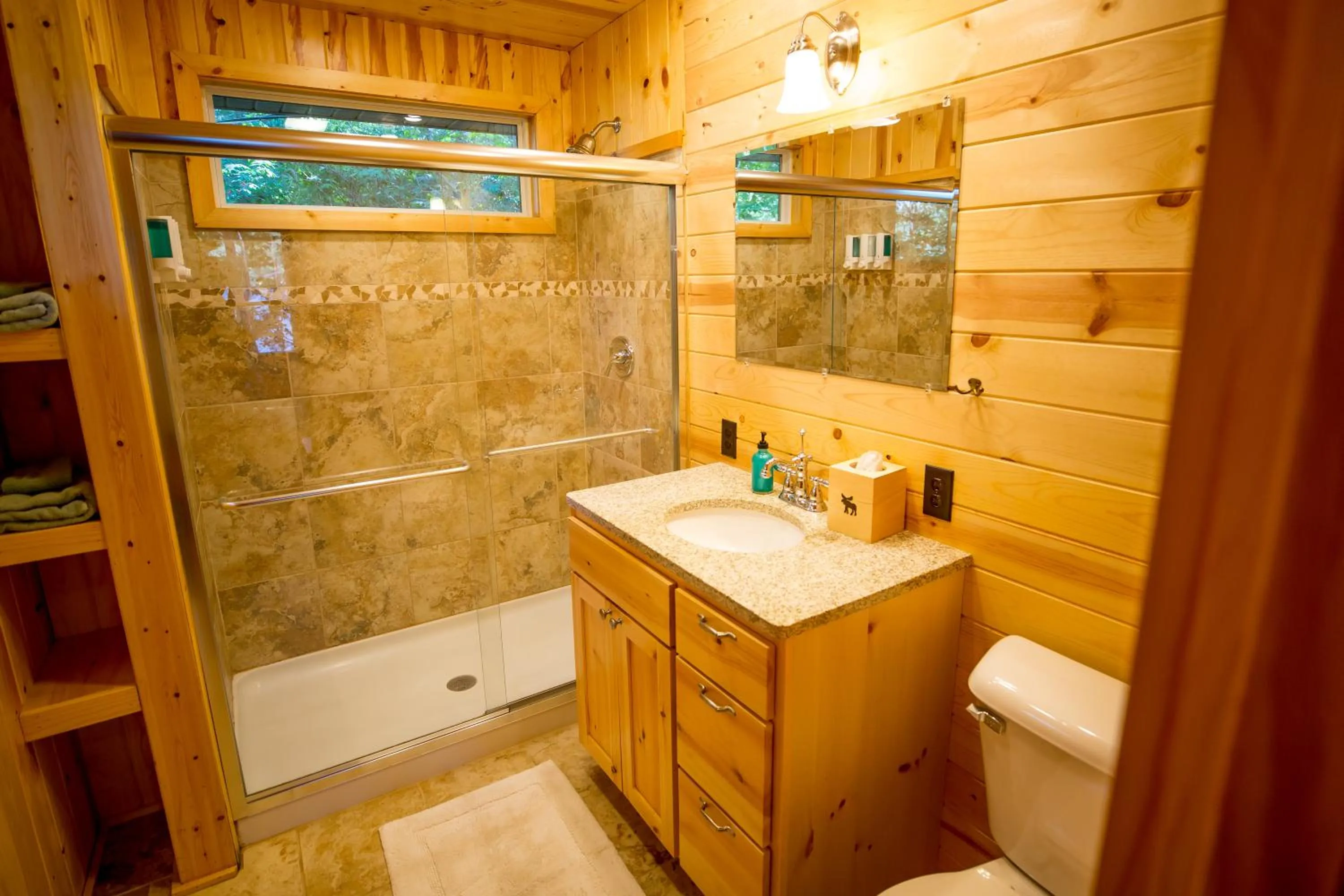 Bathroom in Ludlow's Island Resort