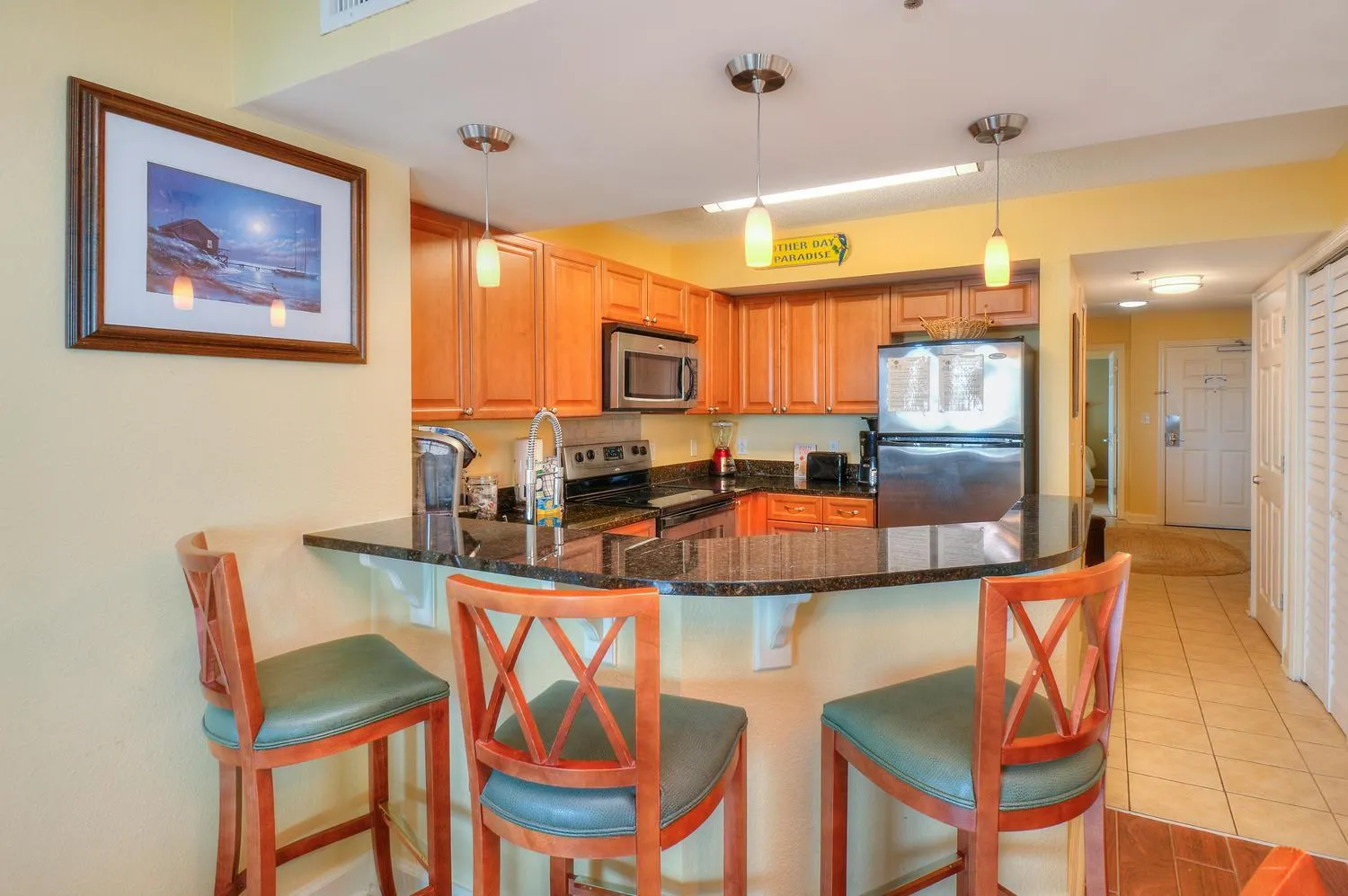Kitchen or kitchenette in Horizon at 77th Avenue North by Palmetto Vacations