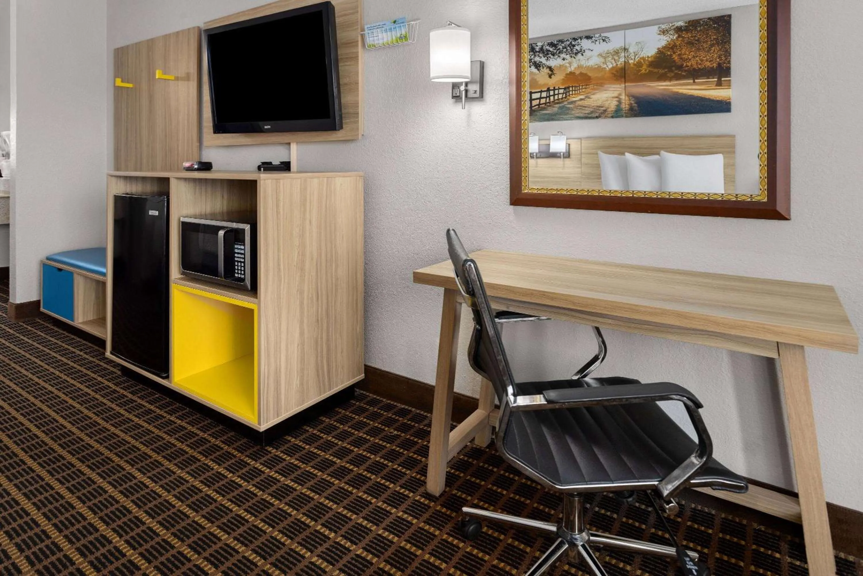 Photo of the whole room in Days Inn by Wyndham Waycross