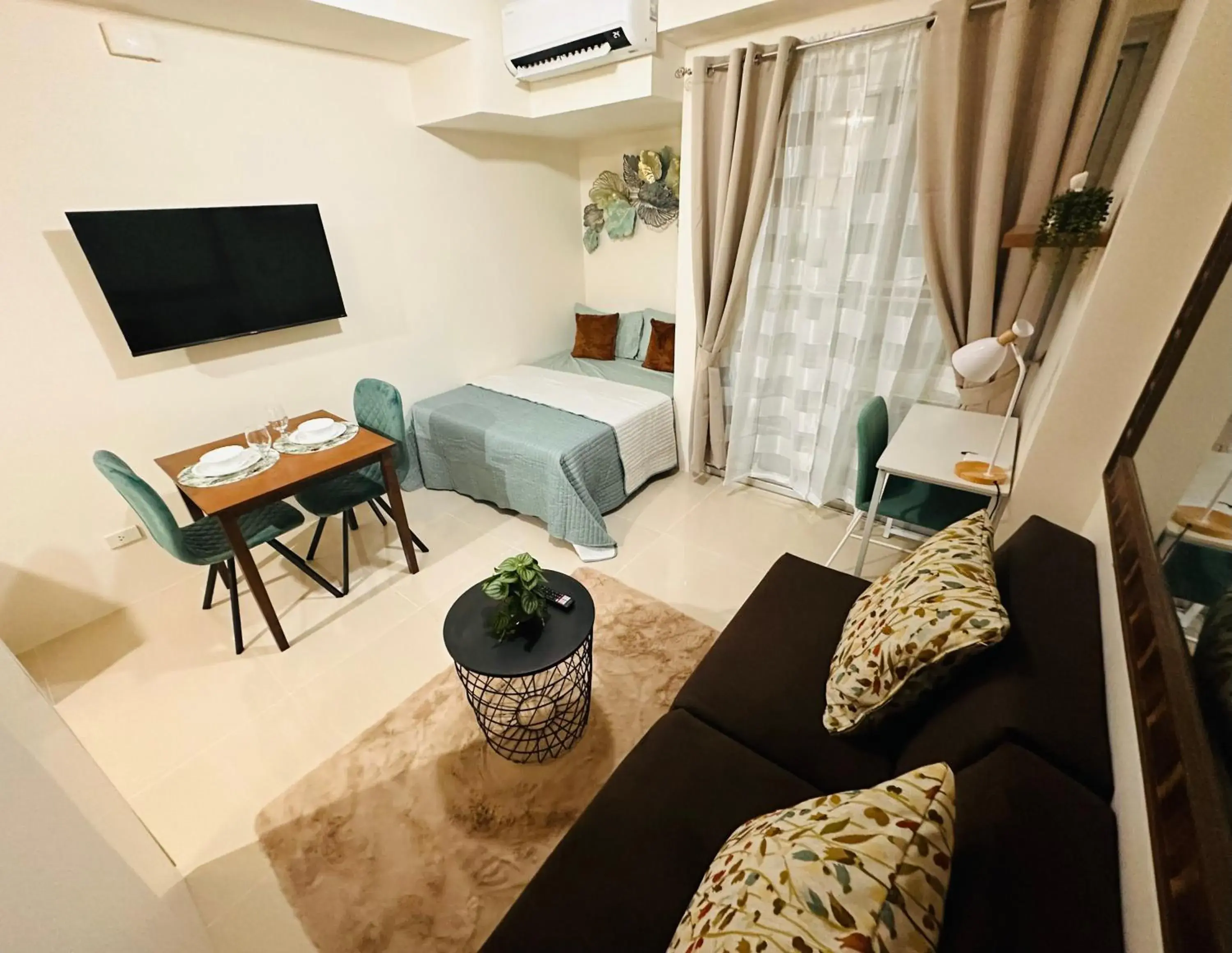 Studio with Balcony in Lengs Place 2 - Studio with Balcony at Inspiria Condo, Beside Abreeza Mall Studio with Balcony in Lengs Place 2 - Studio with Balcony at Inspiria Condo, Beside Abreeza Mall