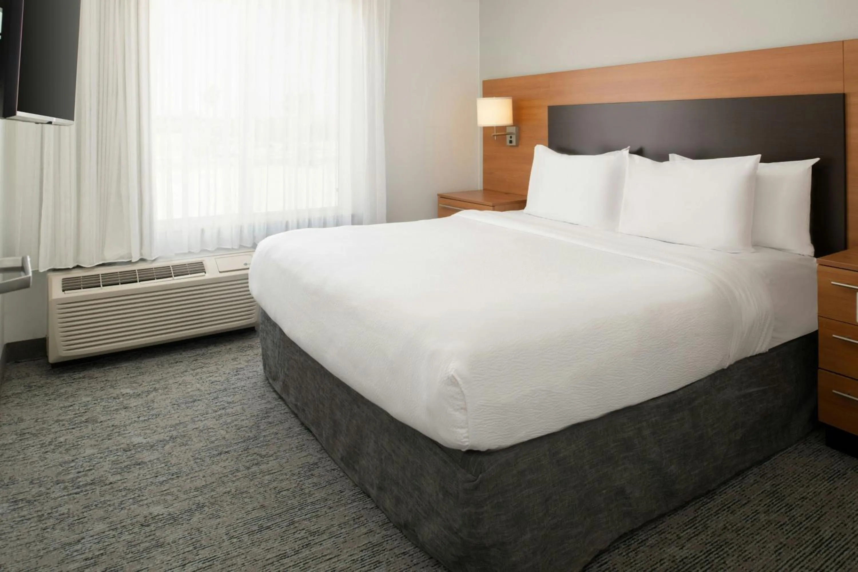 Bedroom, Bed in TownePlace Suites by Marriott Lancaster