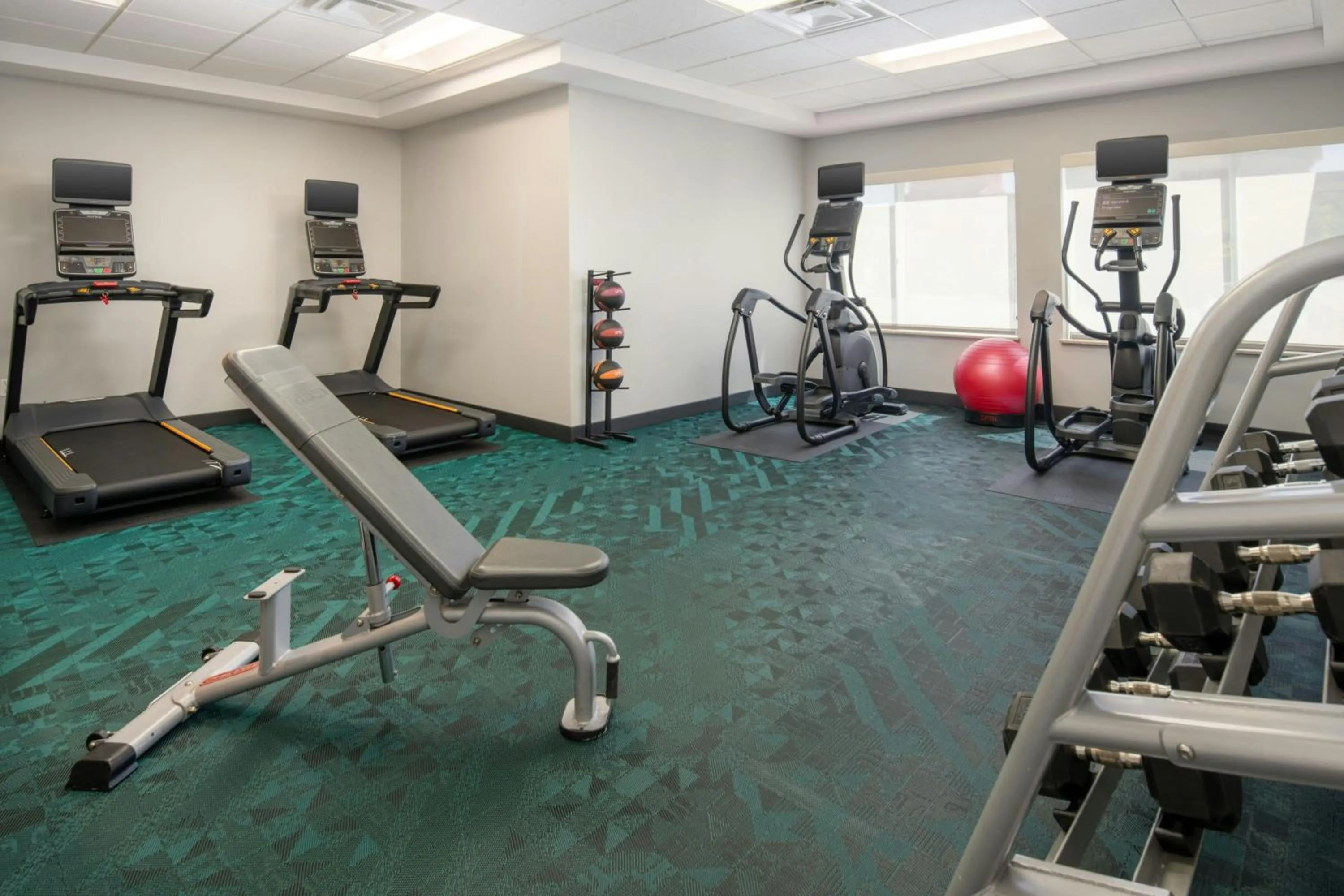 Fitness centre/facilities in TownePlace Suites by Marriott Lancaster