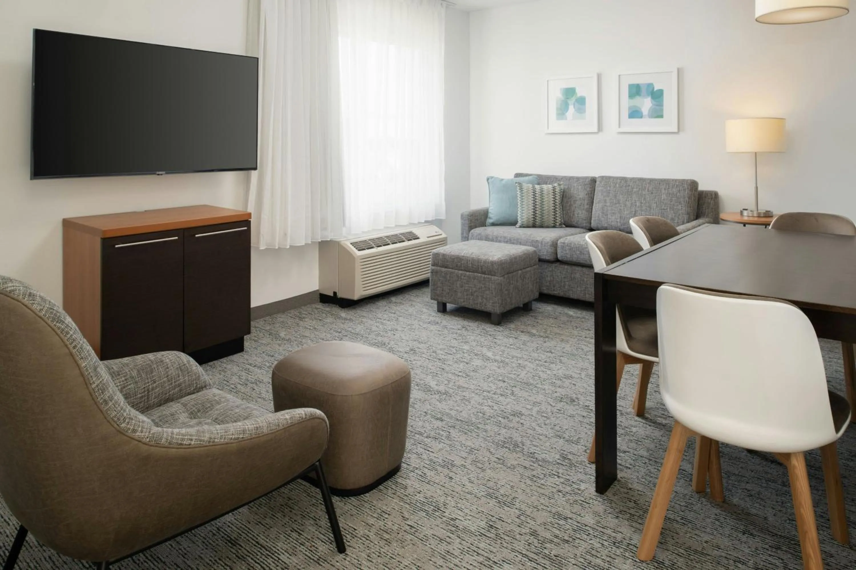 Bedroom in TownePlace Suites by Marriott Lancaster