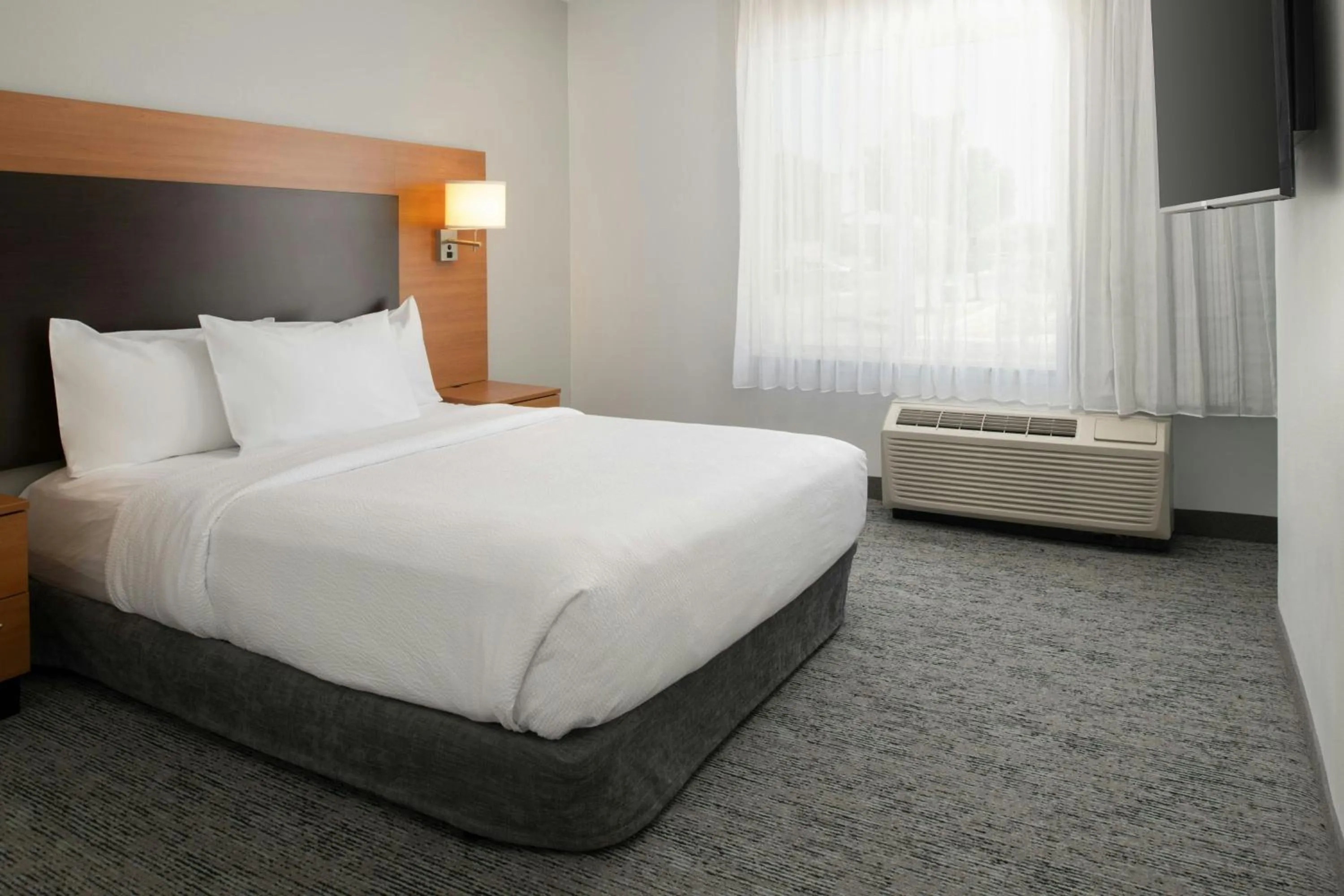 Bedroom, Bed in TownePlace Suites by Marriott Lancaster