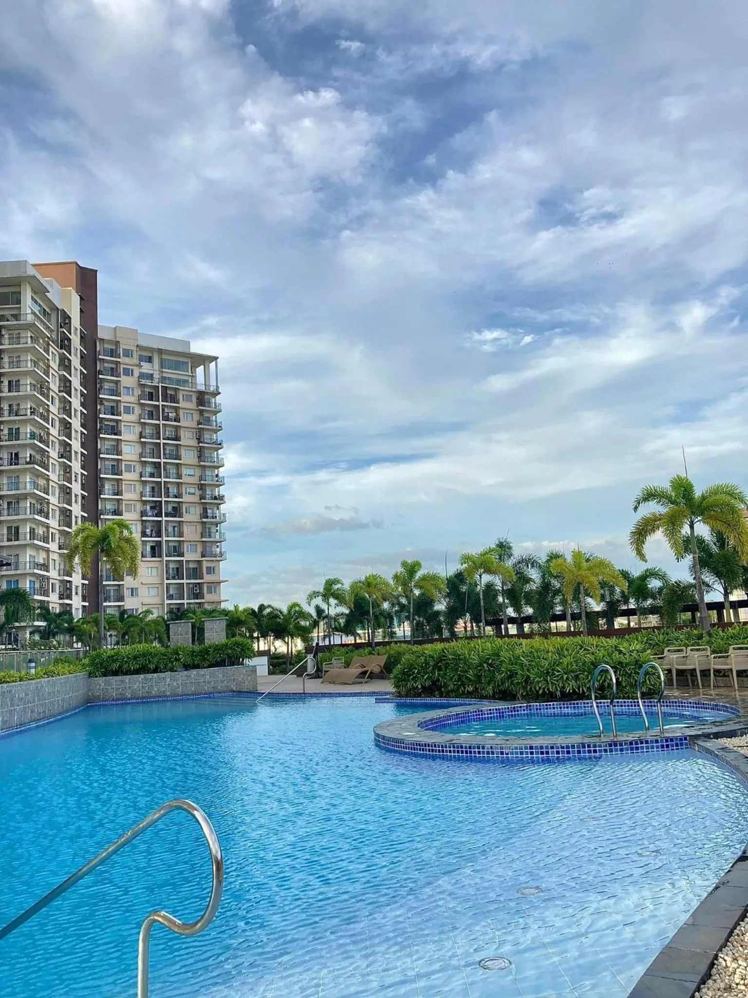 Day in Modern Comfort Your Gateway to Quezon City One Free Parking