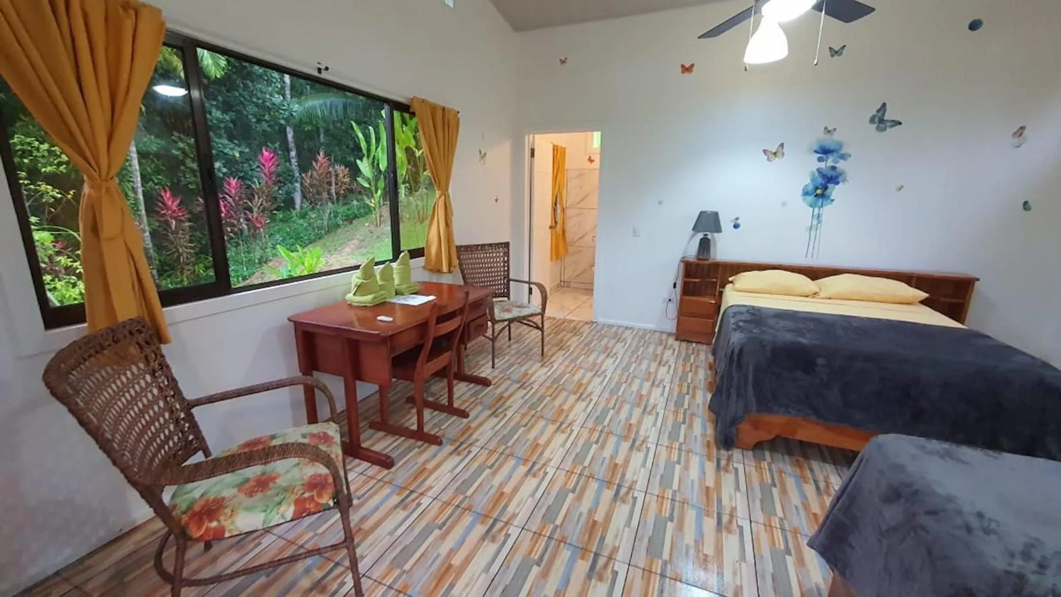 Photo of the whole room, Bed in Las Caletas Lodge