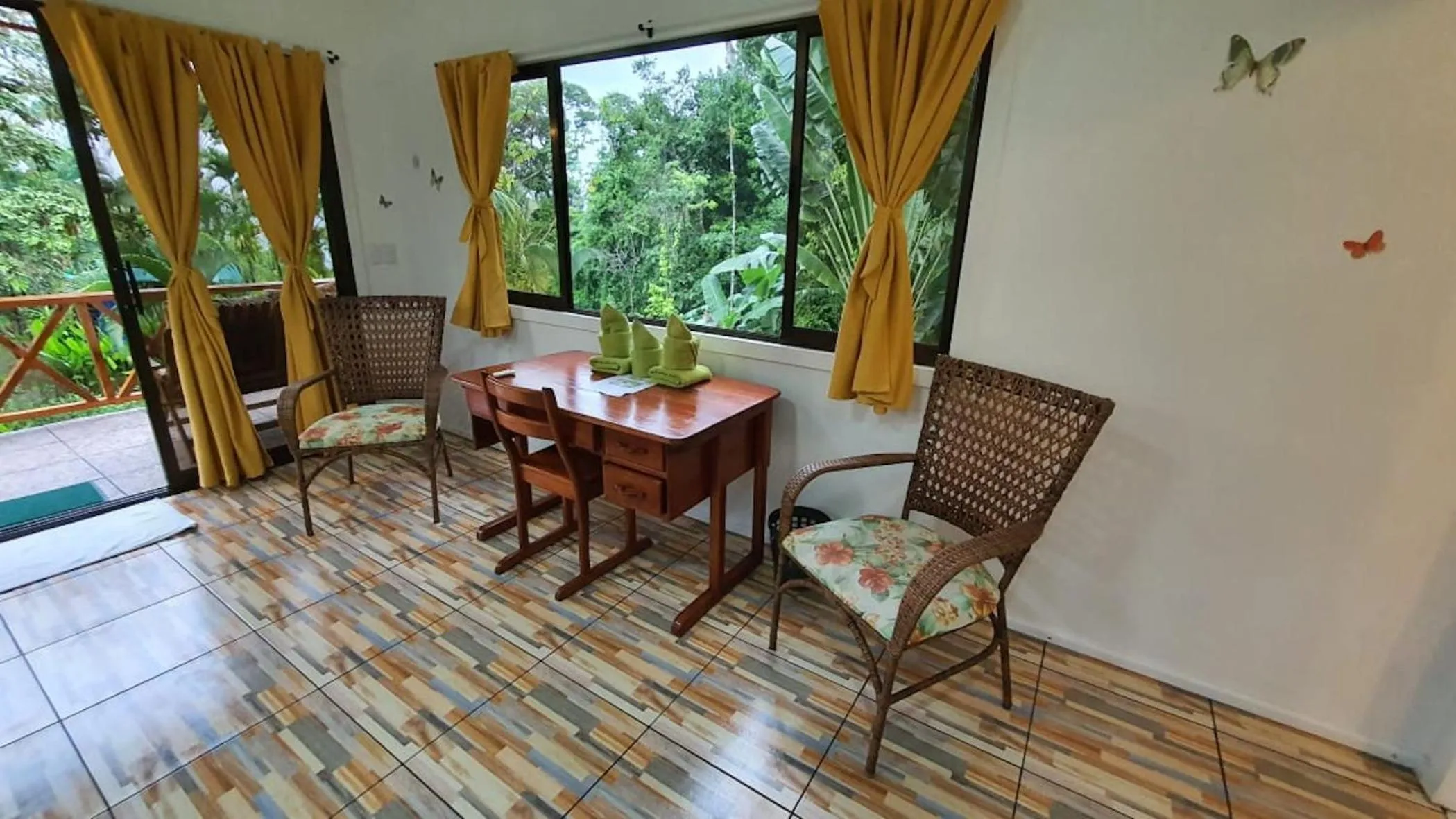 Balcony/Terrace in Las Caletas Lodge