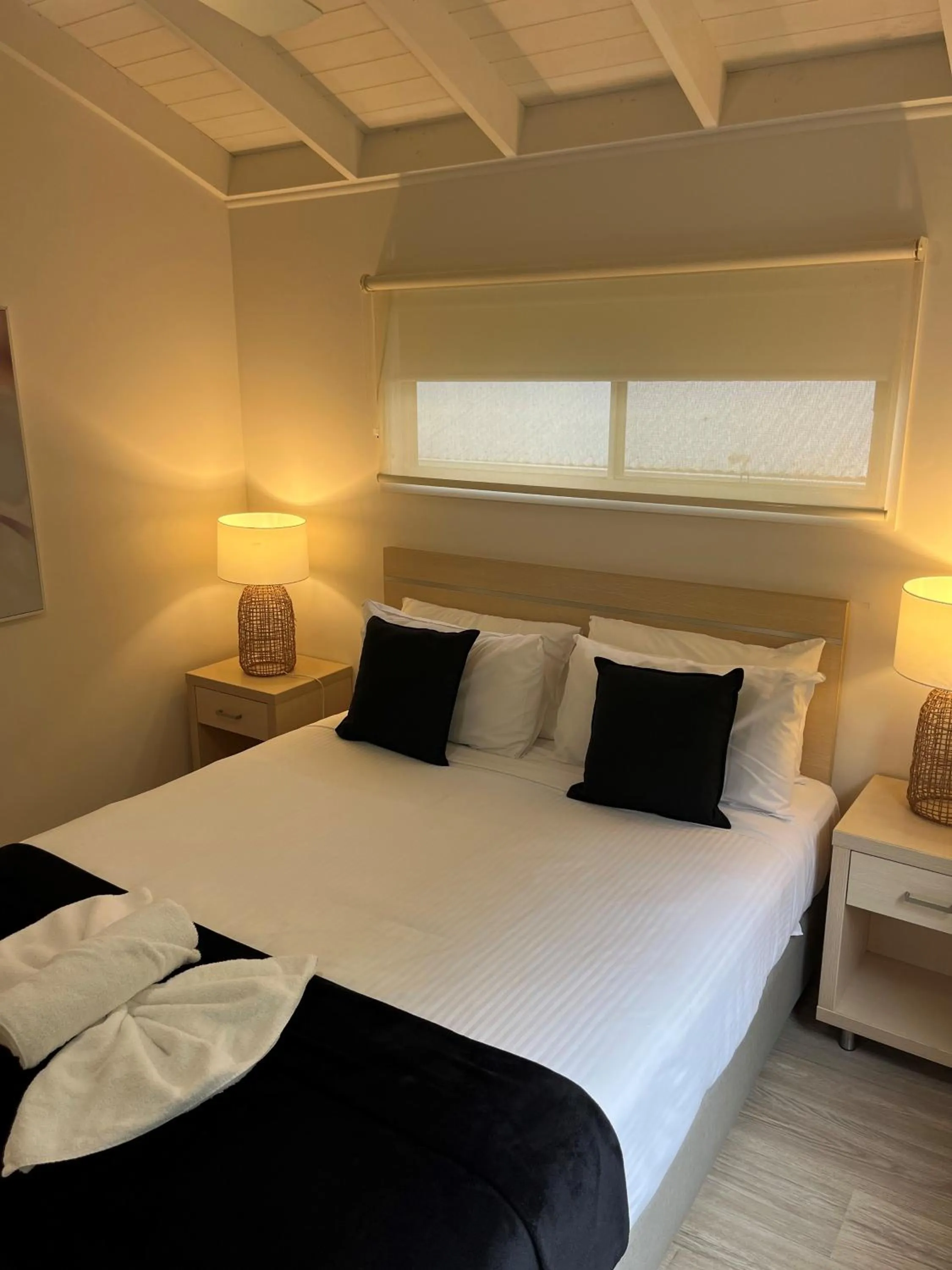 Bedroom, Bed in Blue Lagoon Beach Resort