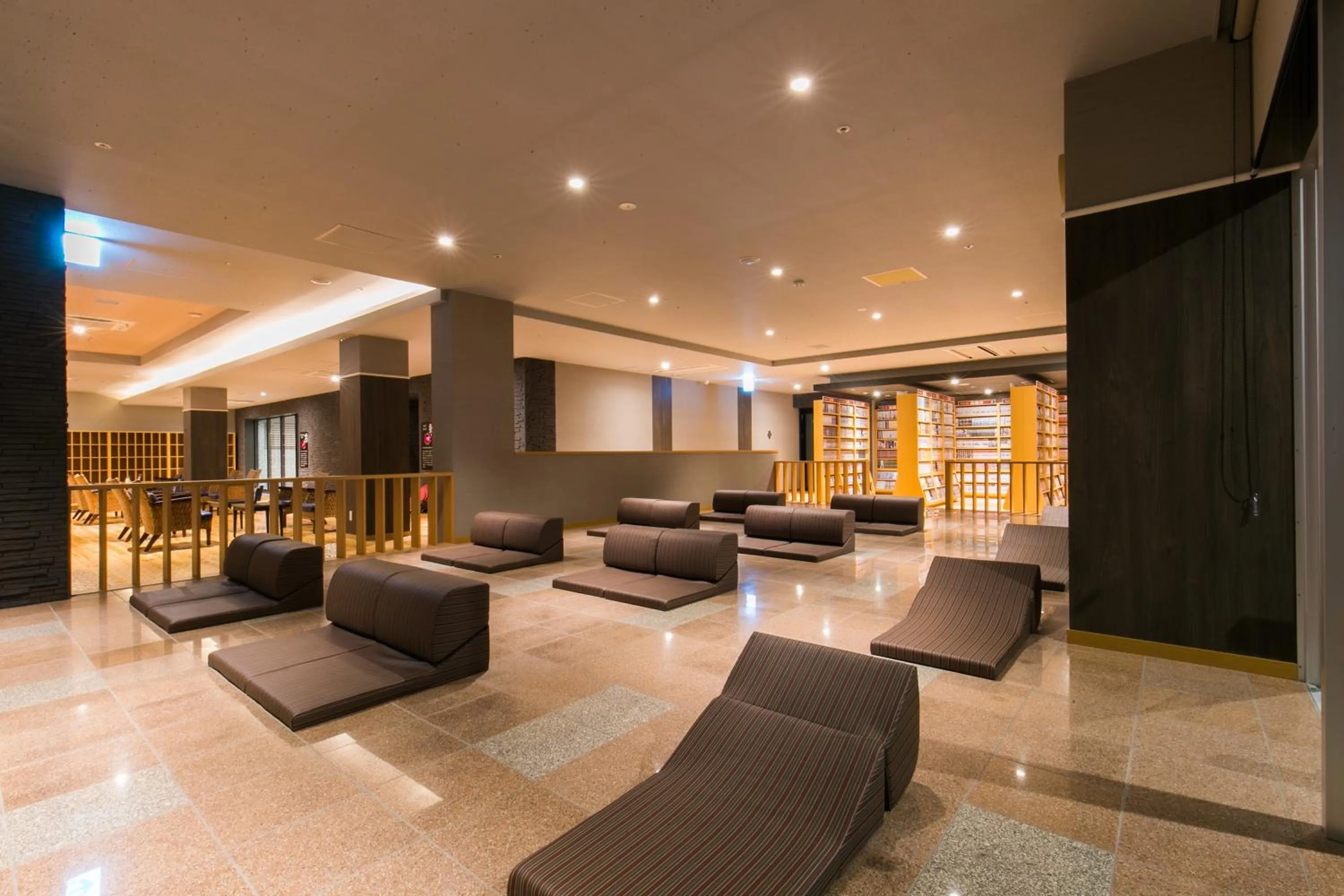 Communal lounge/ TV room in Spa & Hotel Suishun Matsuiyamate