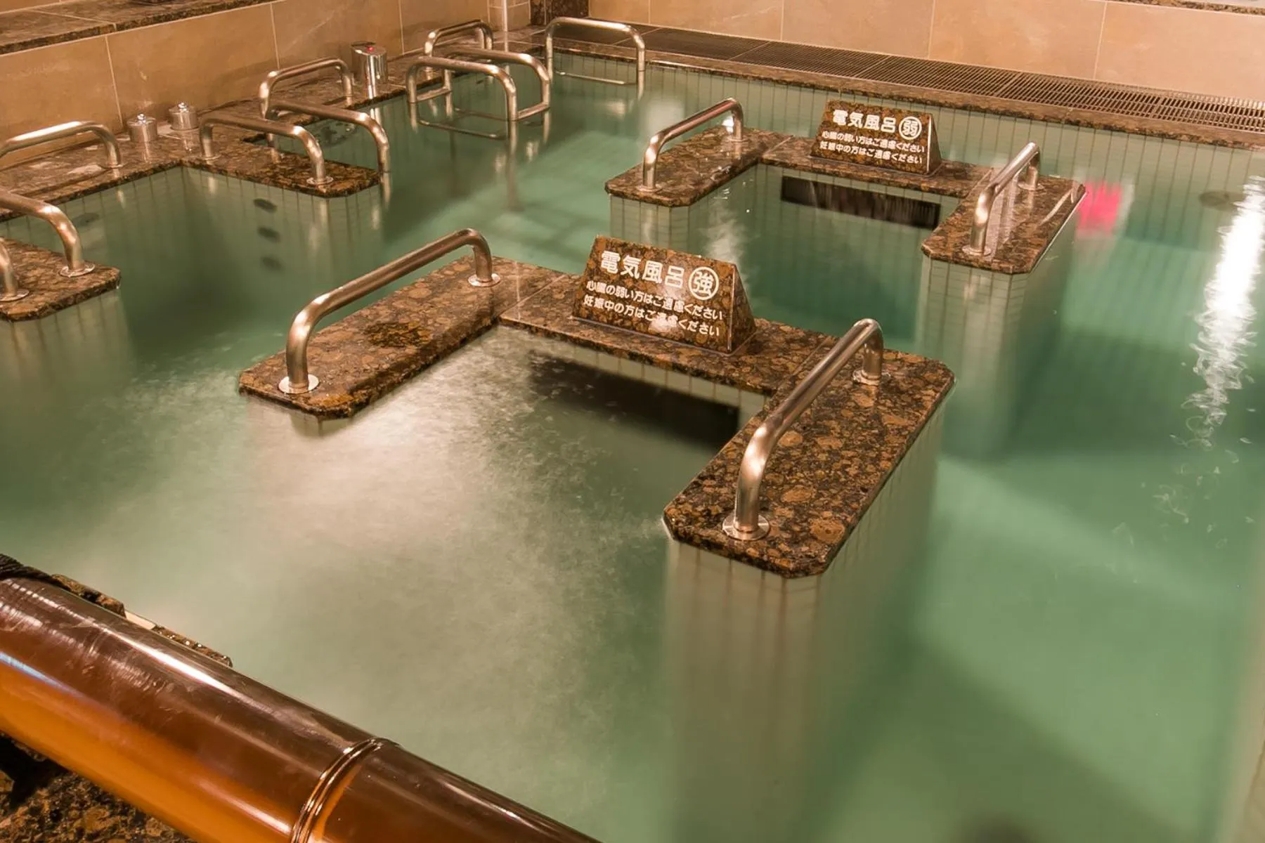 Hot Spring Bath in Spa & Hotel Suishun Matsuiyamate