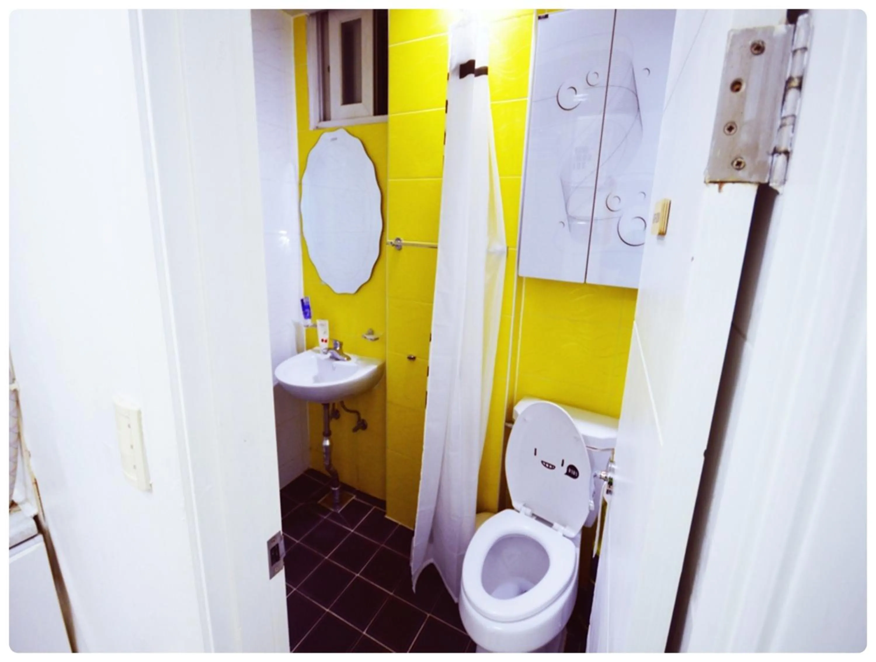 Han River Residence & Guesthouse