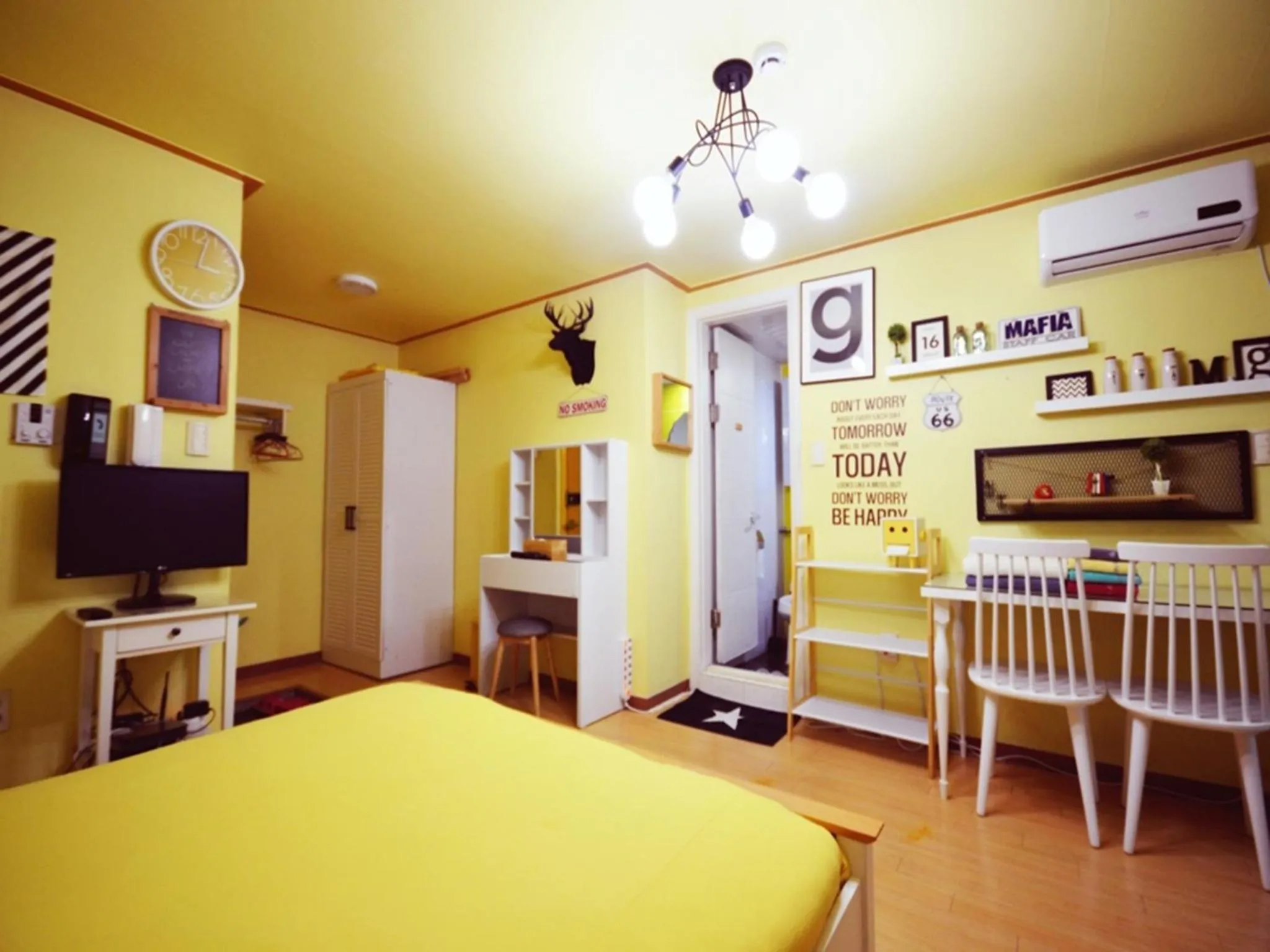 Seating area, Bed in Han River Residence & Guesthouse