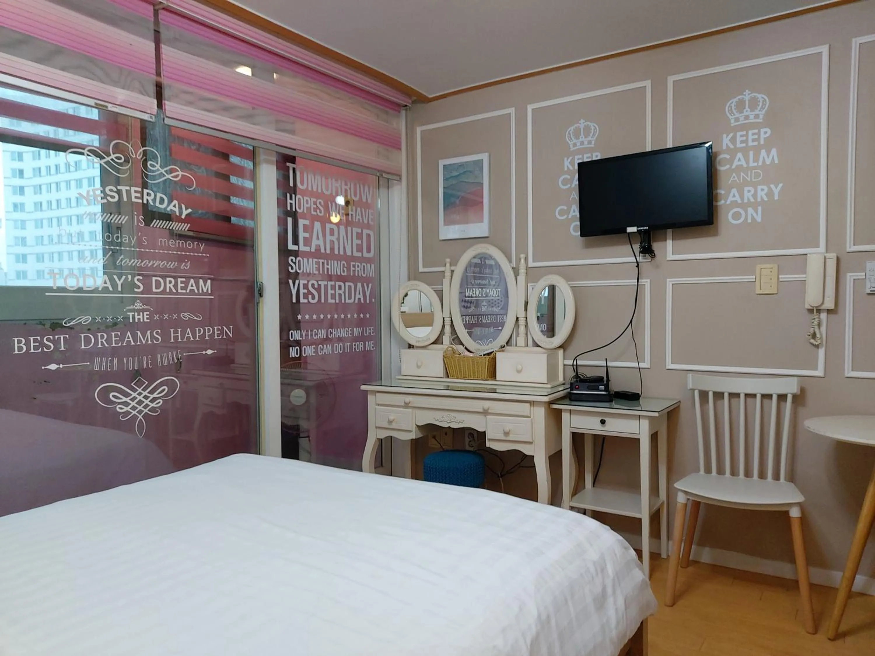 Bed in Han River Residence & Guesthouse