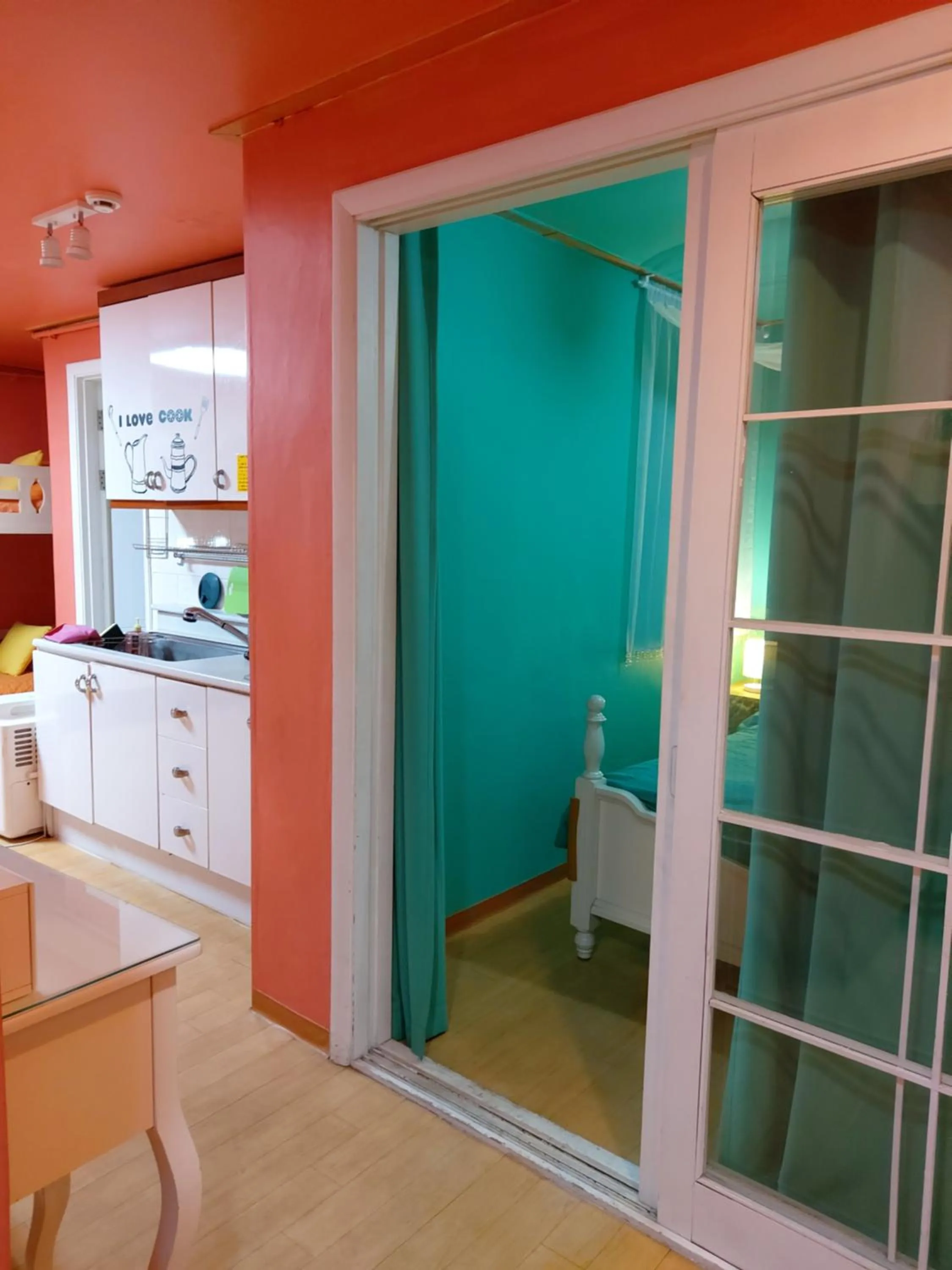 Han River Residence & Guesthouse